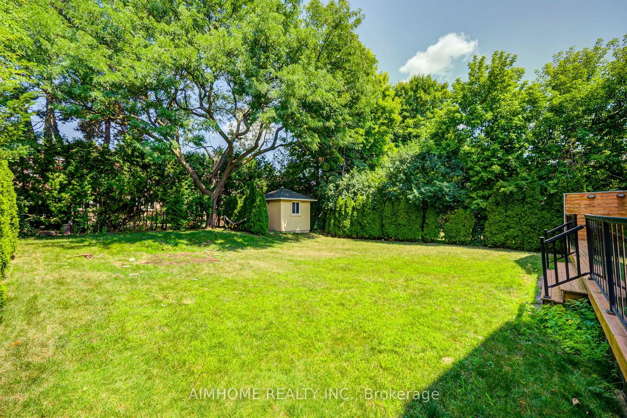 16 Winlock Park, #Upper Levels