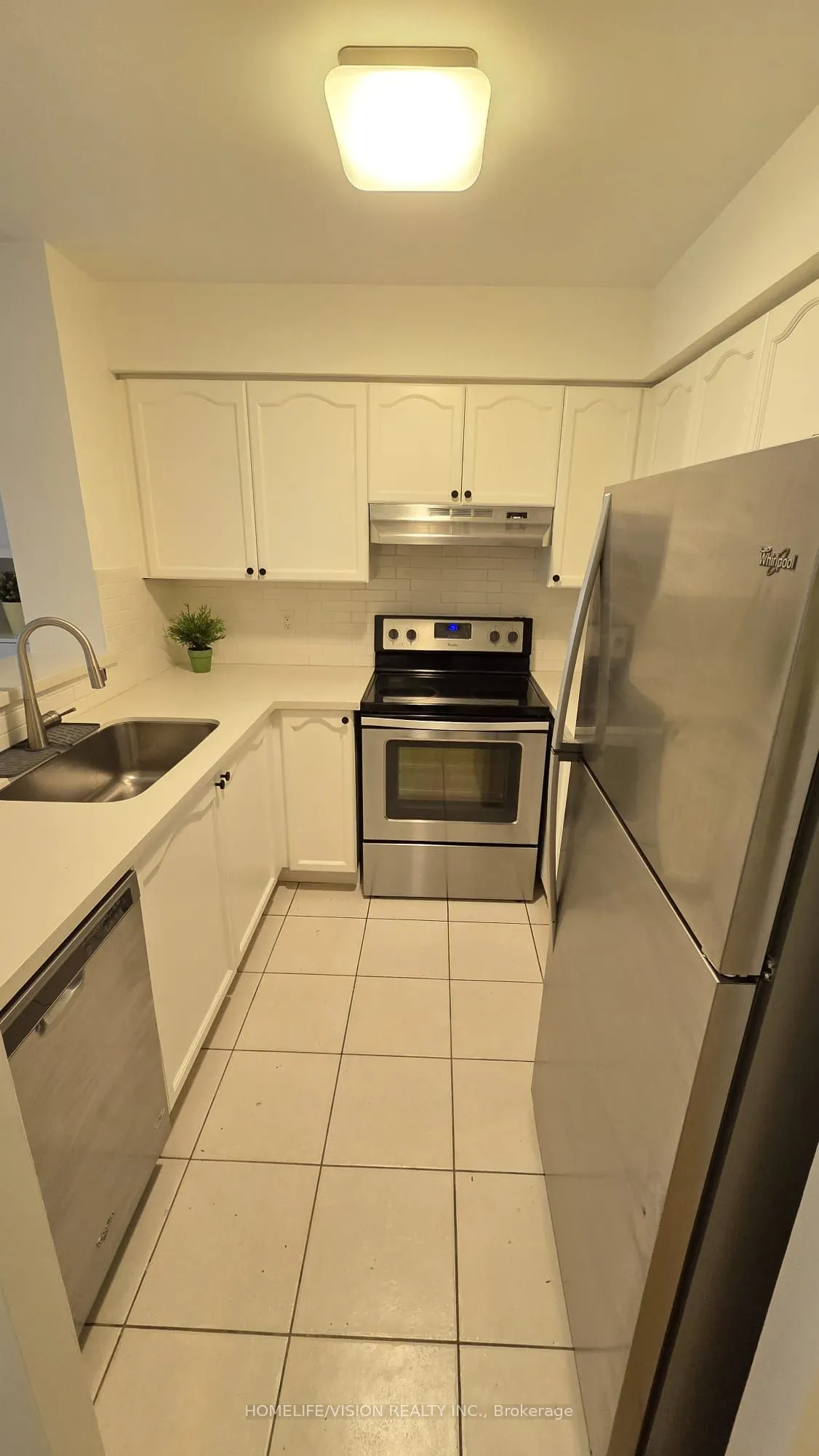 35 Finch Avenue E, #703