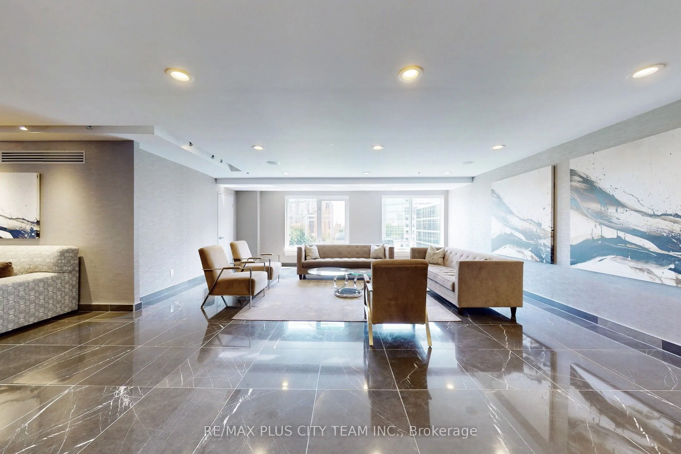 8 Park Road, #2515