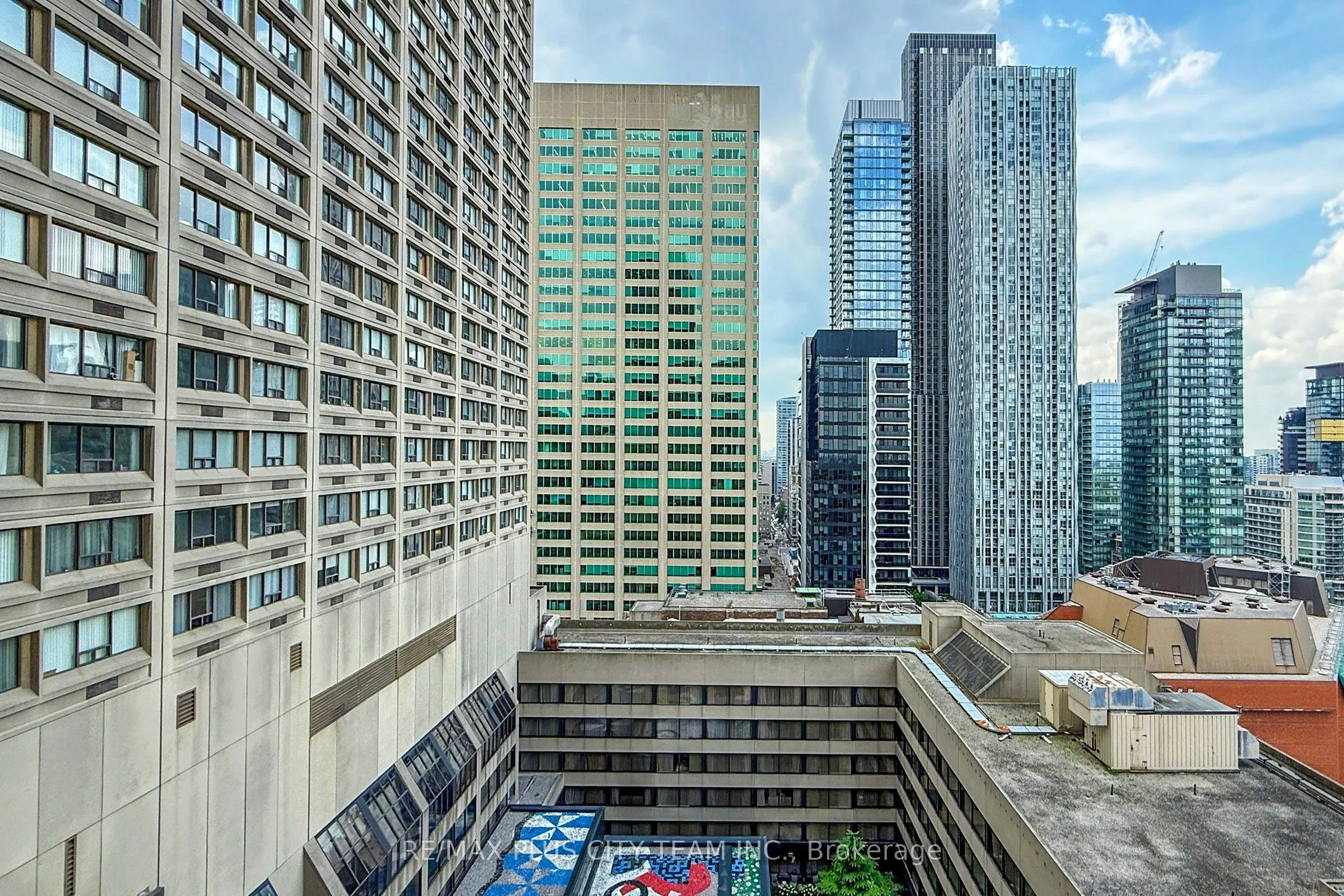 8 Park Road, #2515