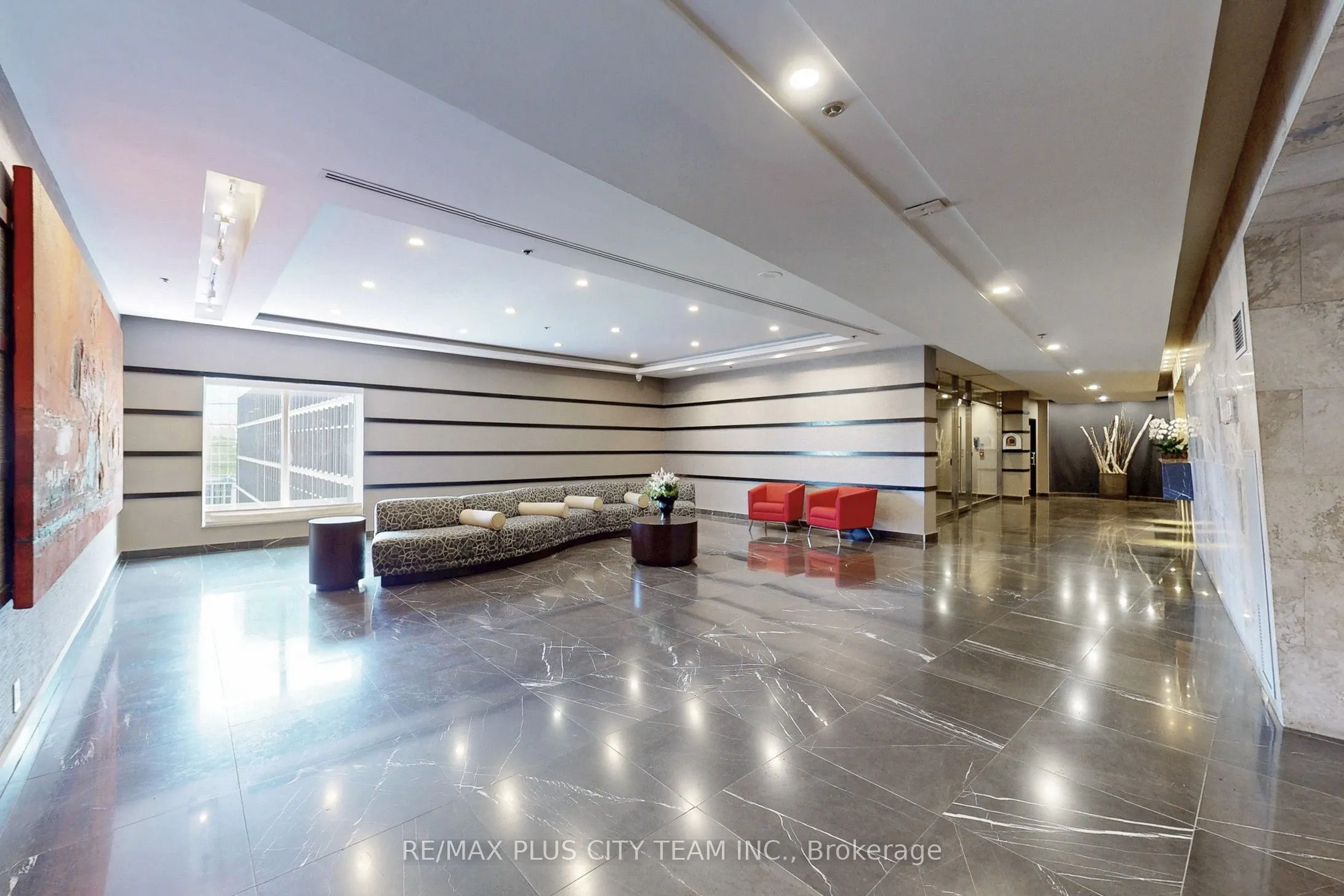 8 Park Road, #2515