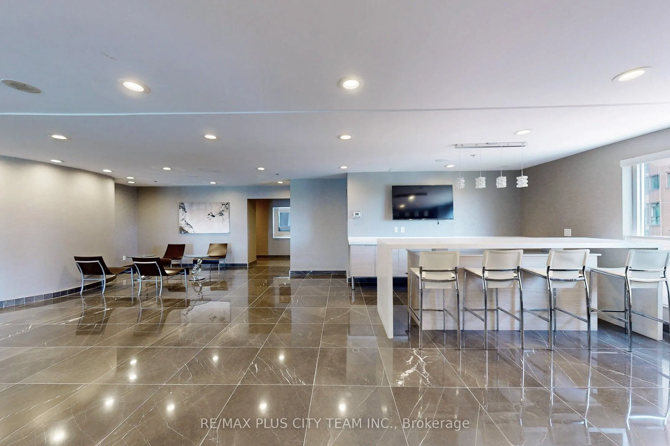 8 Park Road, #2515
