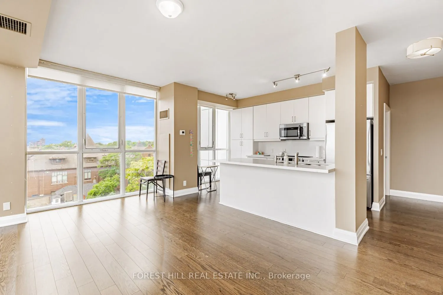 530 St. Clair Avenue W, #508
