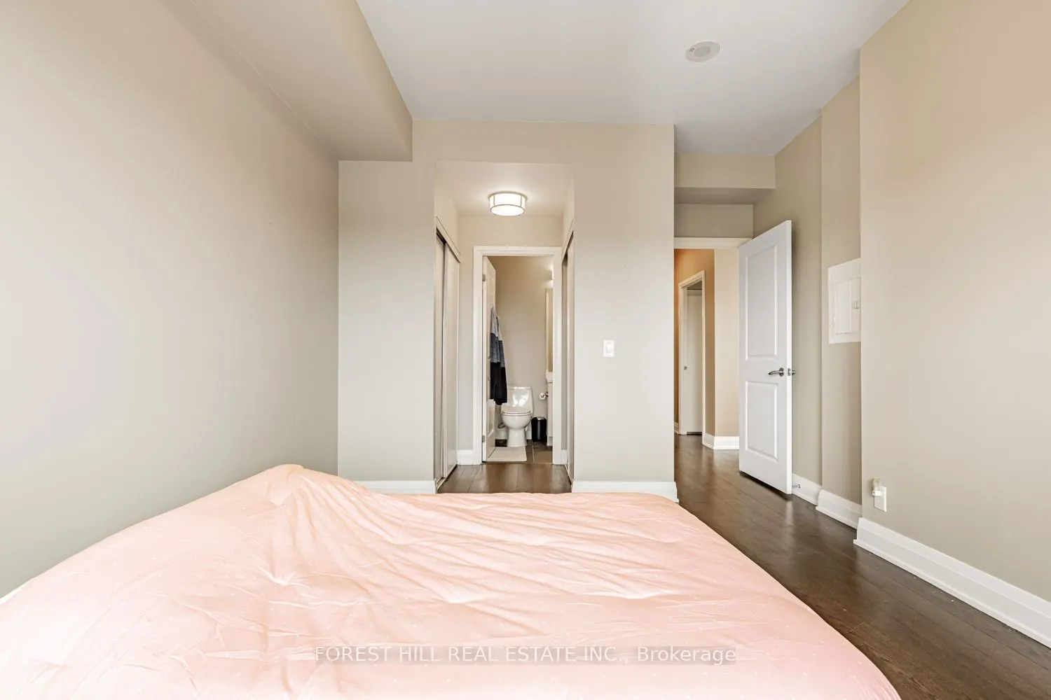 530 St. Clair Avenue W, #508