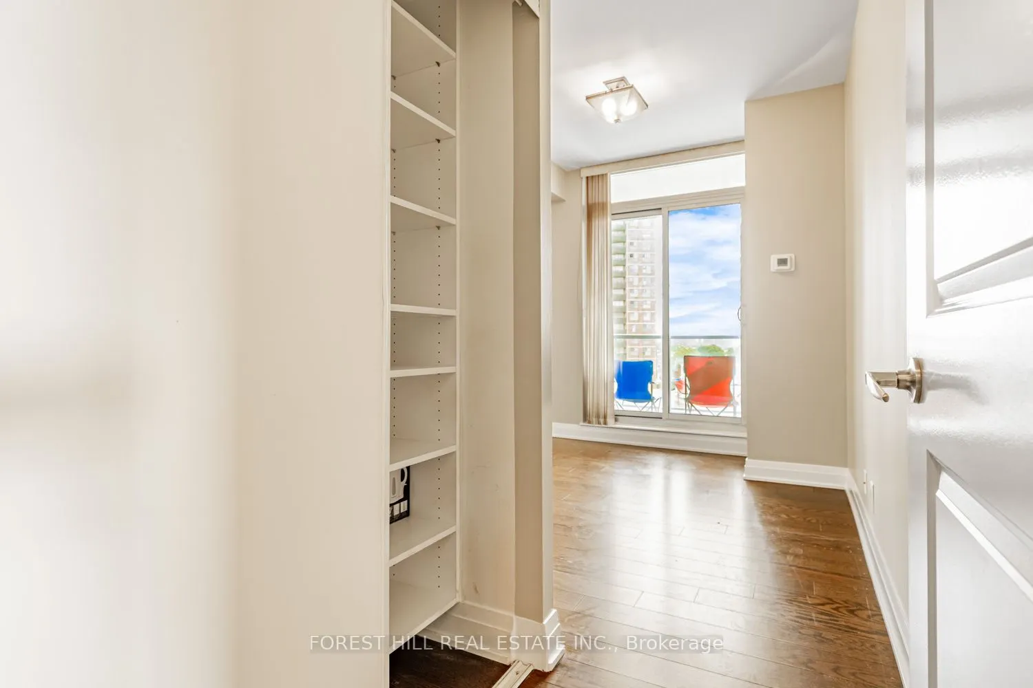 530 St. Clair Avenue W, #508