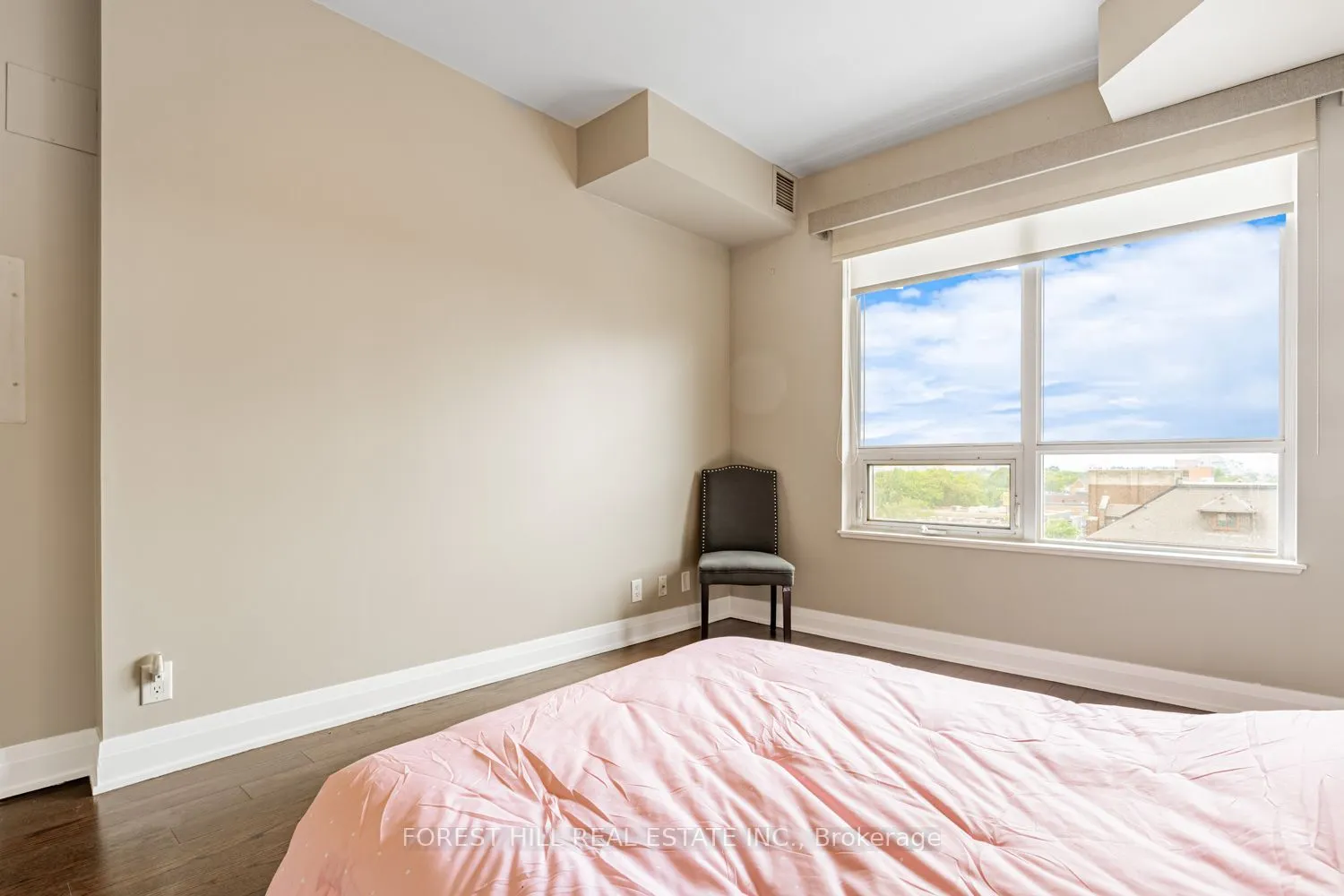 530 St. Clair Avenue W, #508