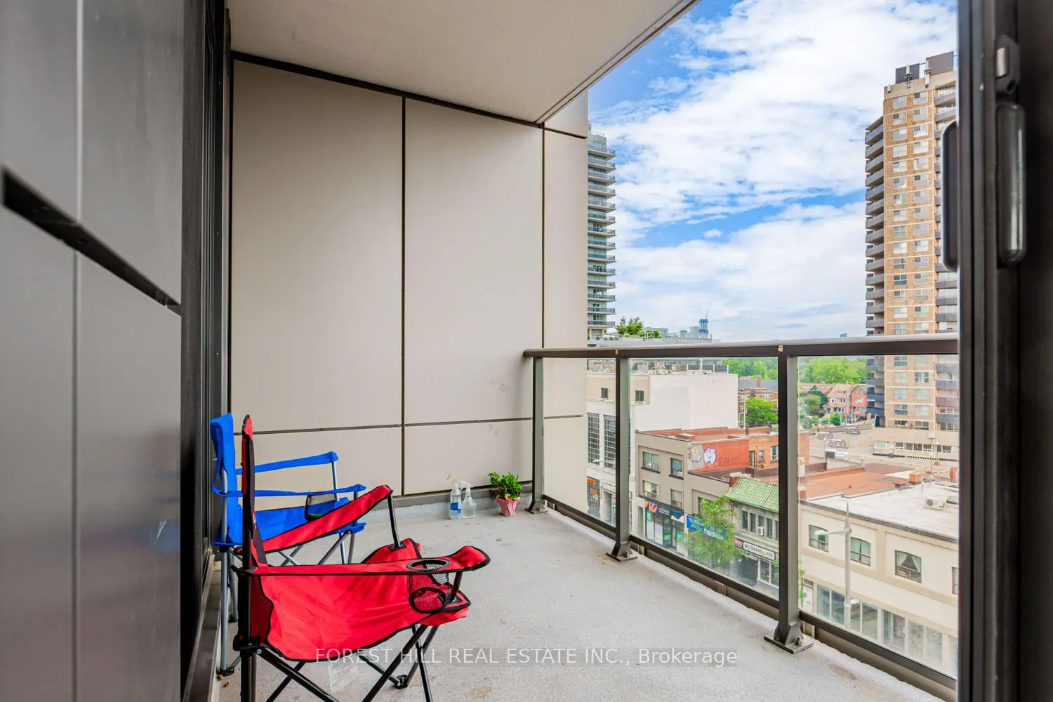 530 St. Clair Avenue W, #508