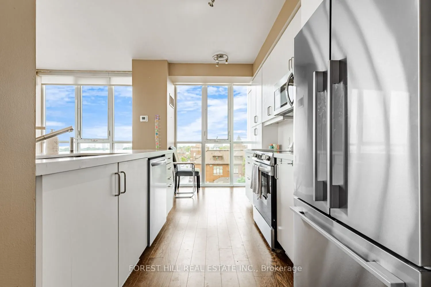 530 St. Clair Avenue W, #508