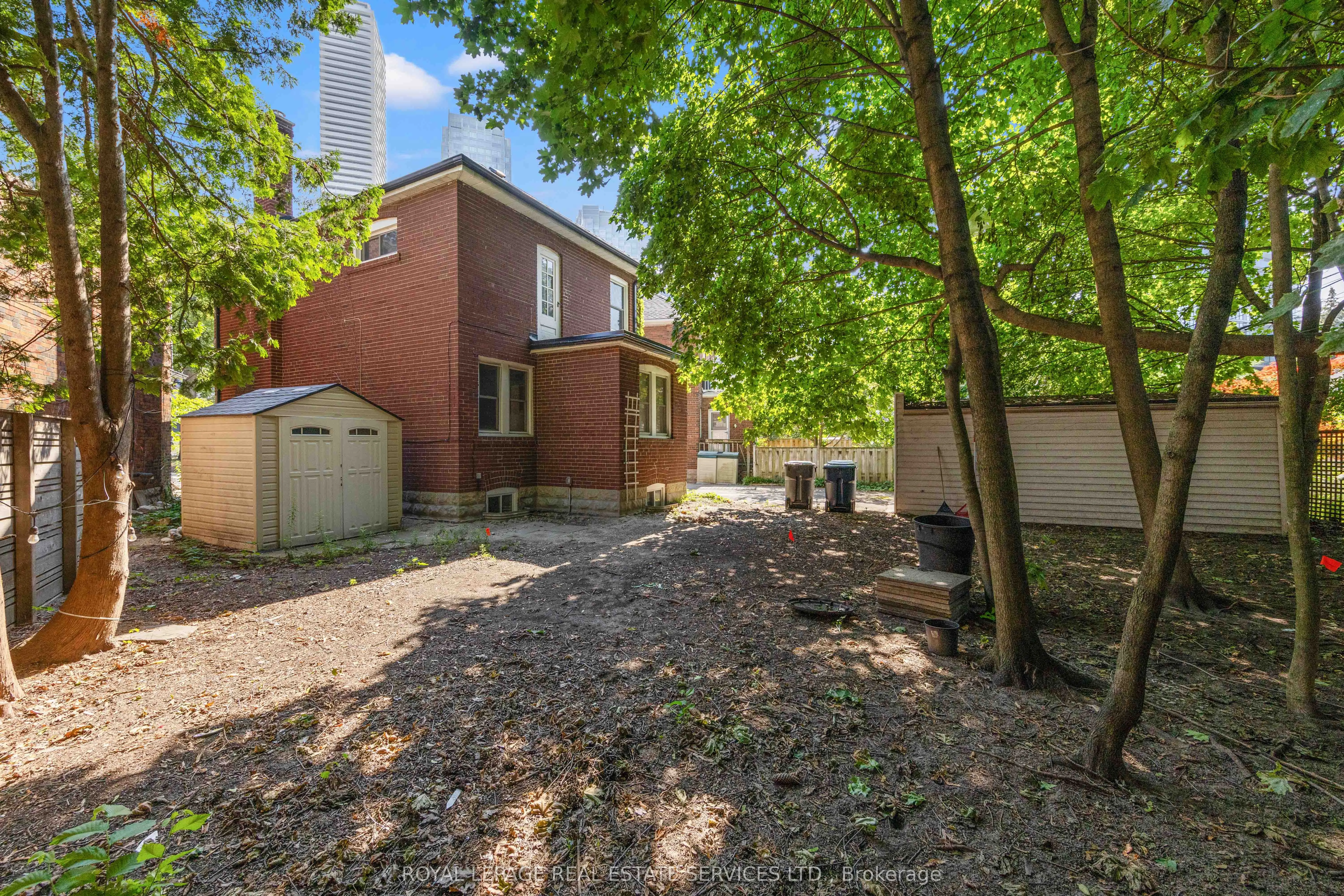 9 Duplex Crescent