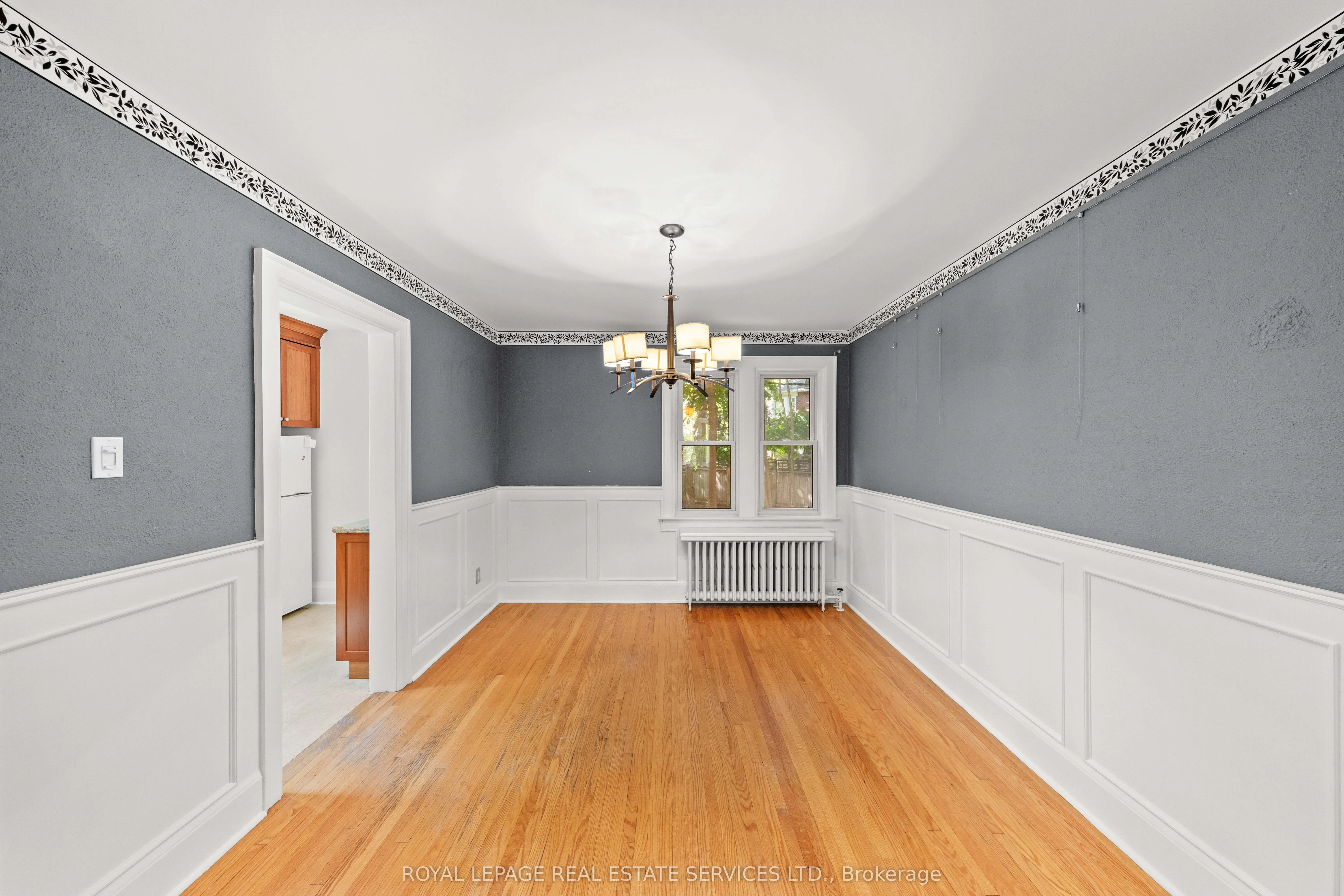 9 Duplex Crescent