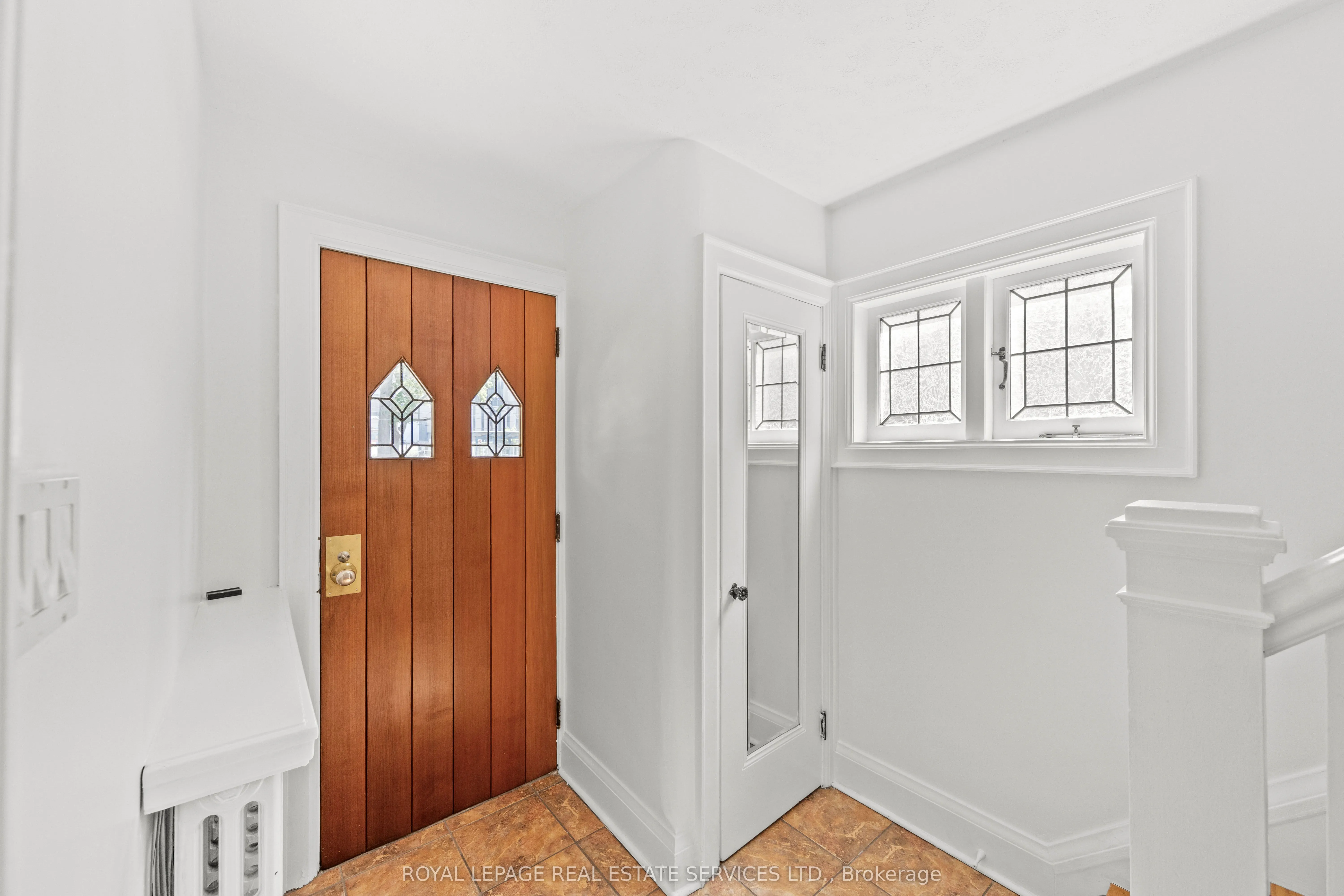 9 Duplex Crescent