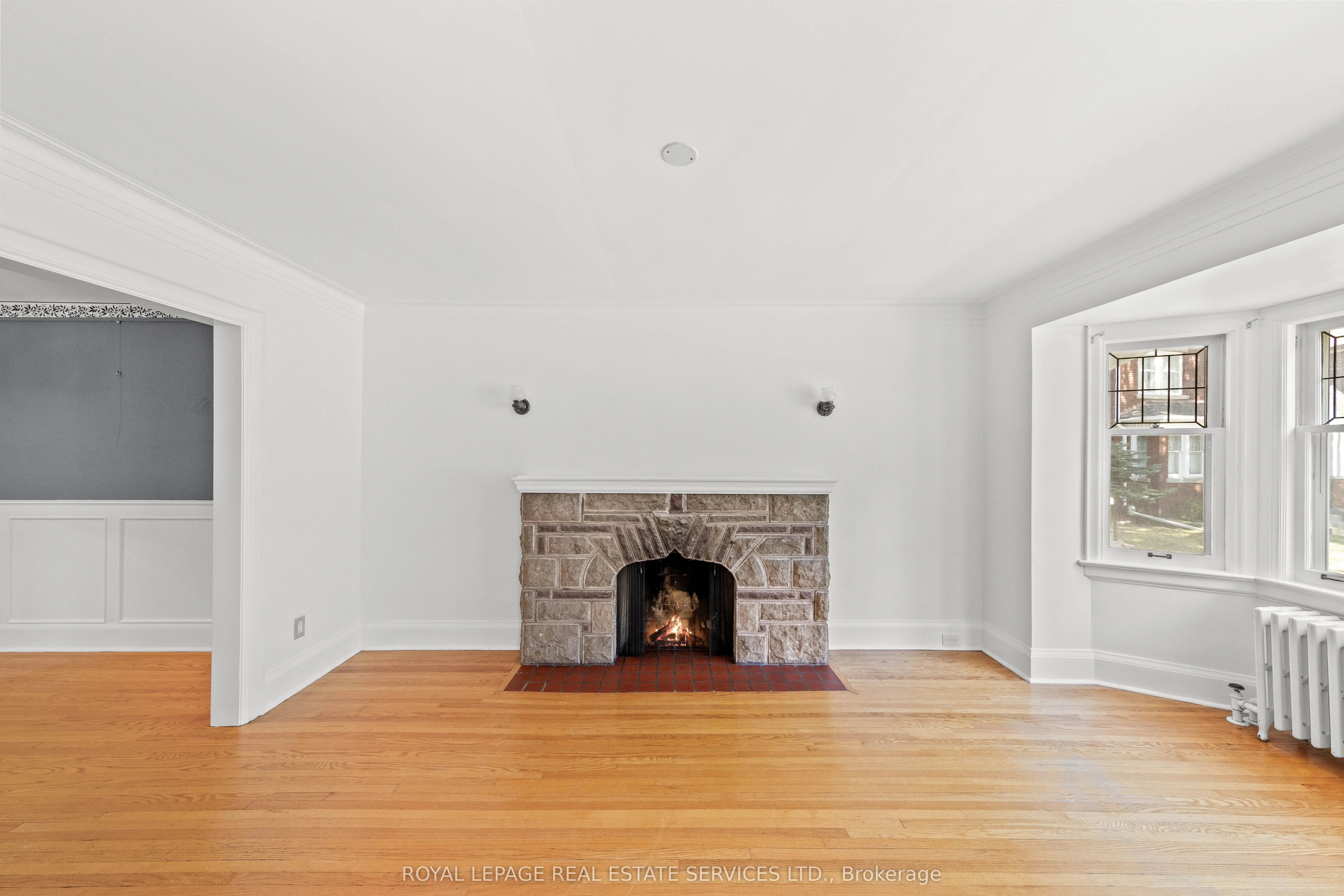 9 Duplex Crescent