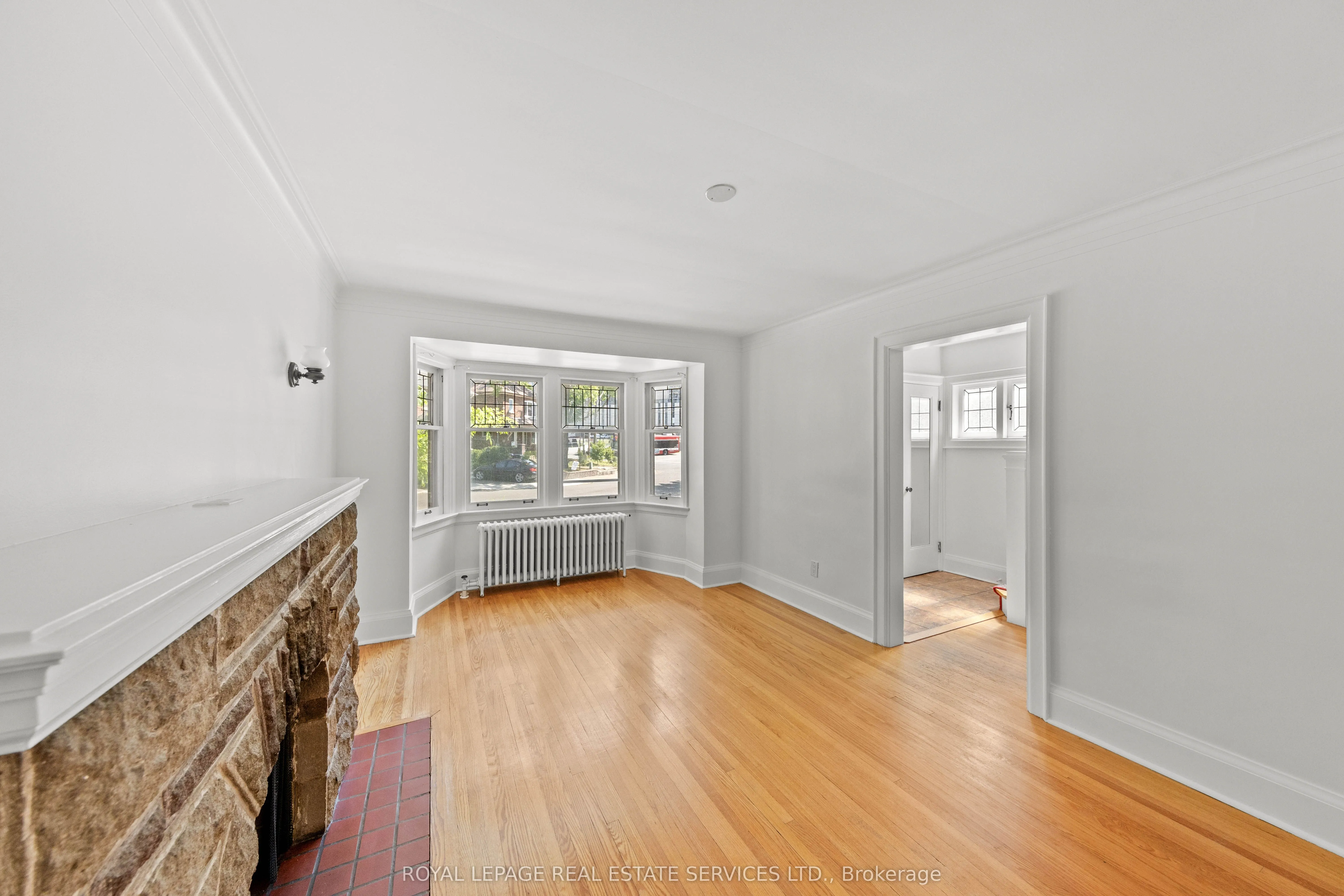 9 Duplex Crescent