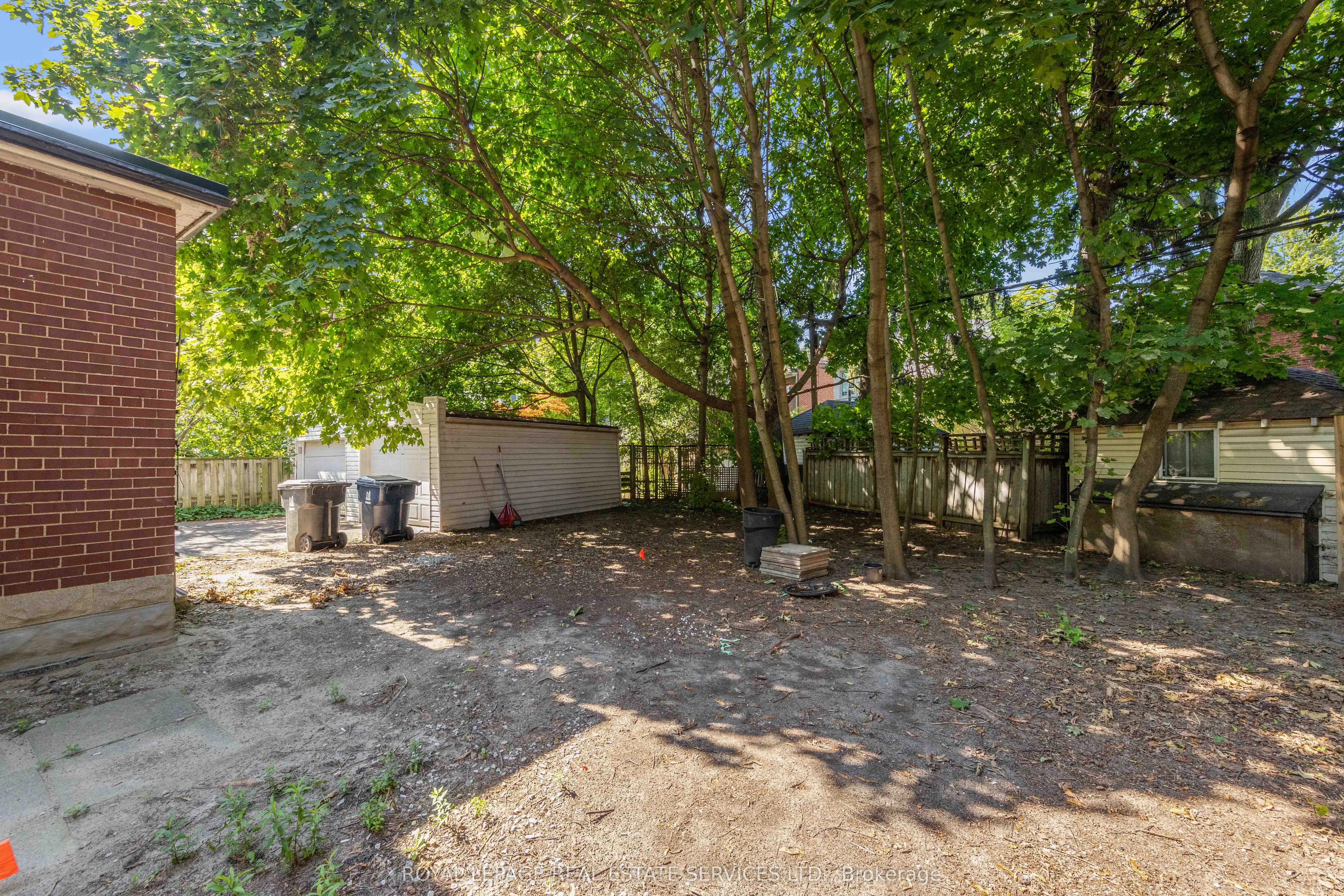 9 Duplex Crescent