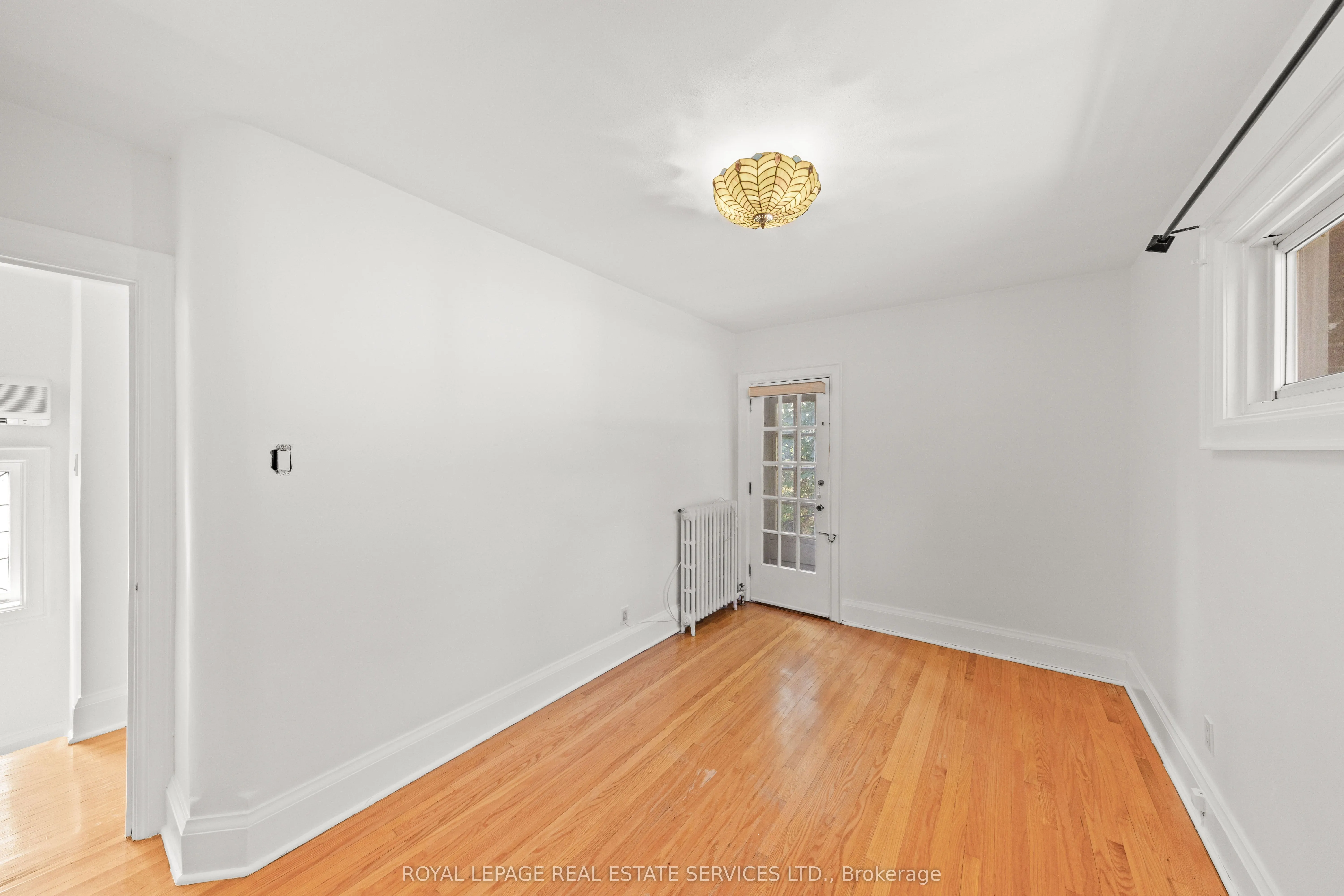 9 Duplex Crescent