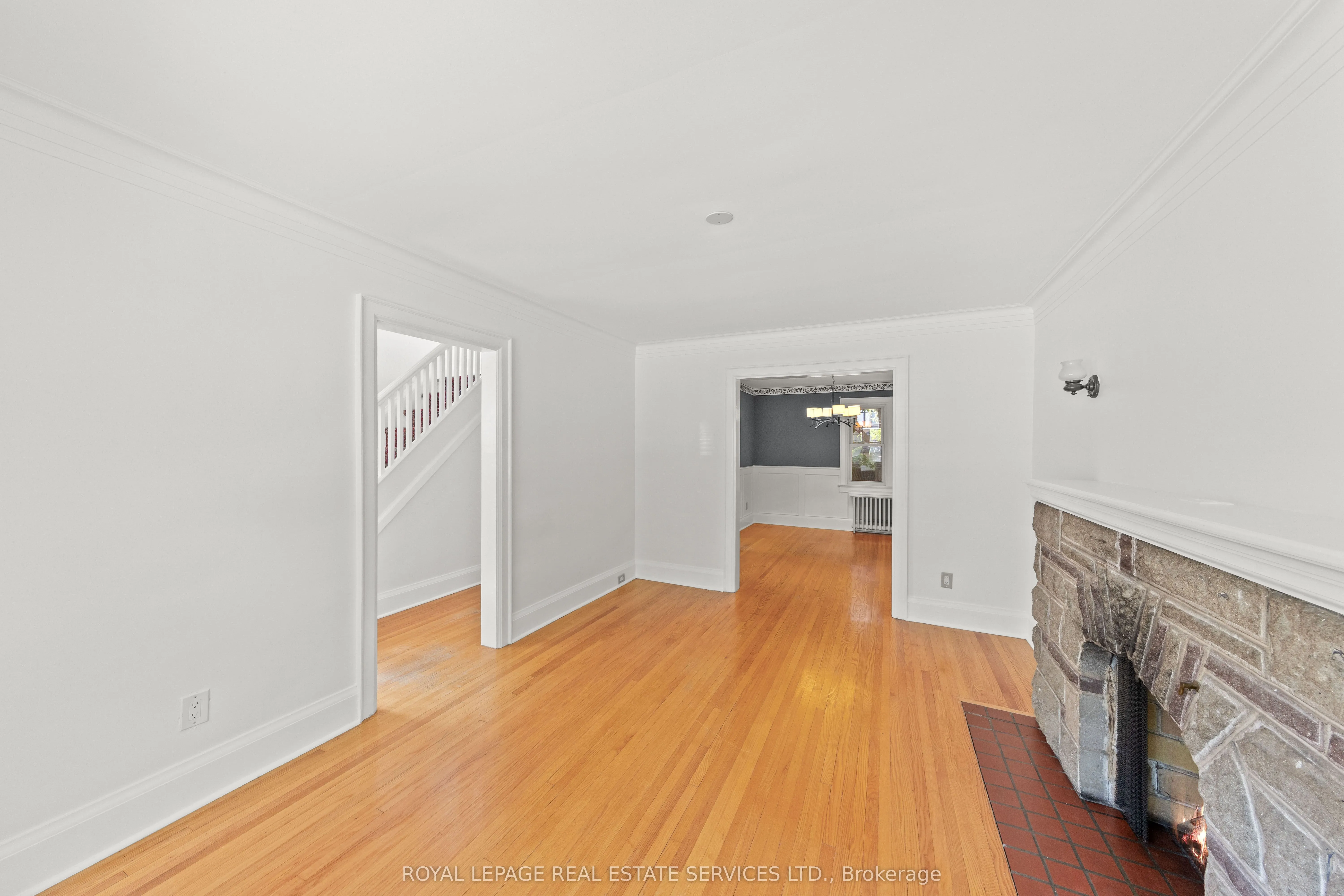 9 Duplex Crescent
