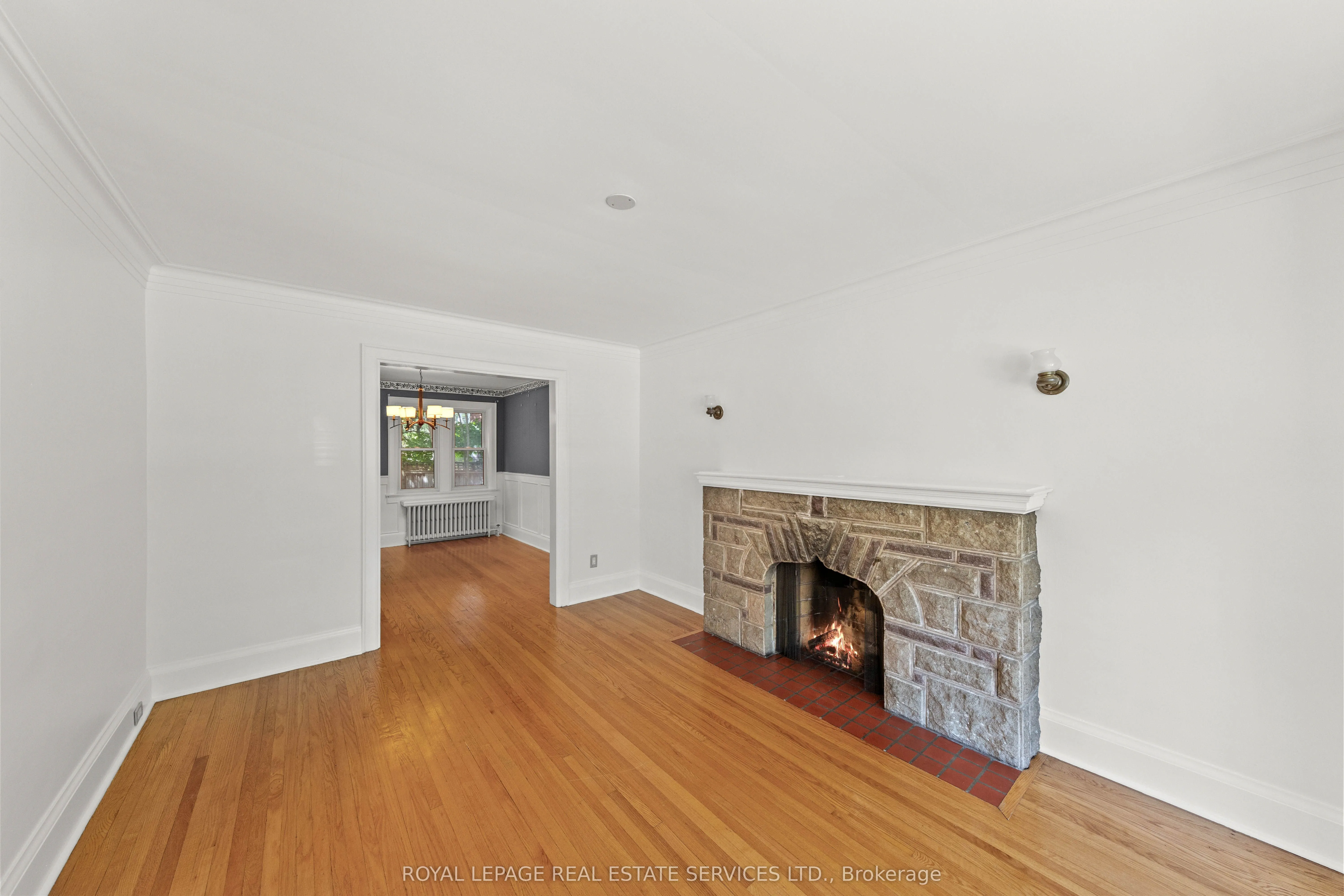 9 Duplex Crescent