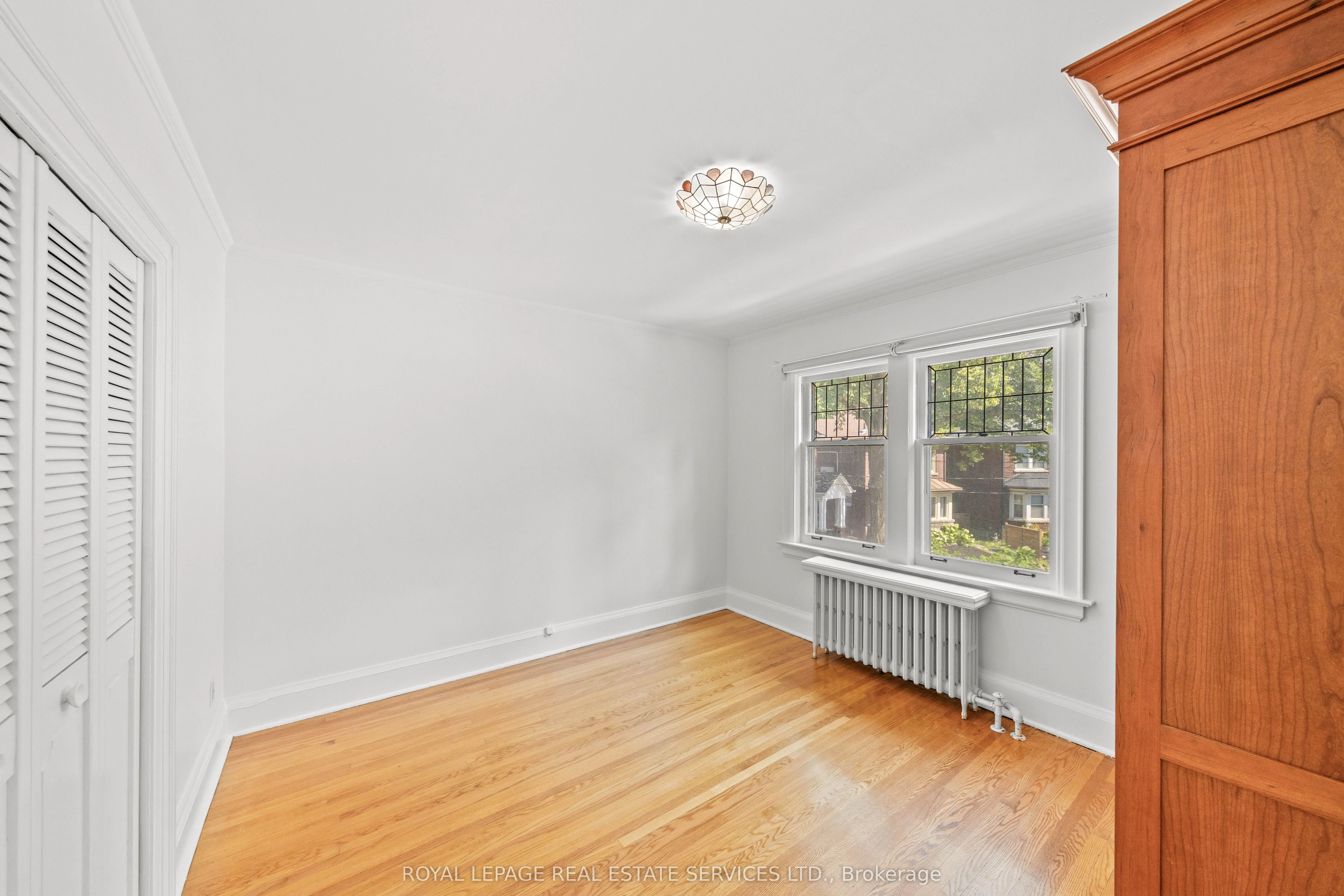 9 Duplex Crescent