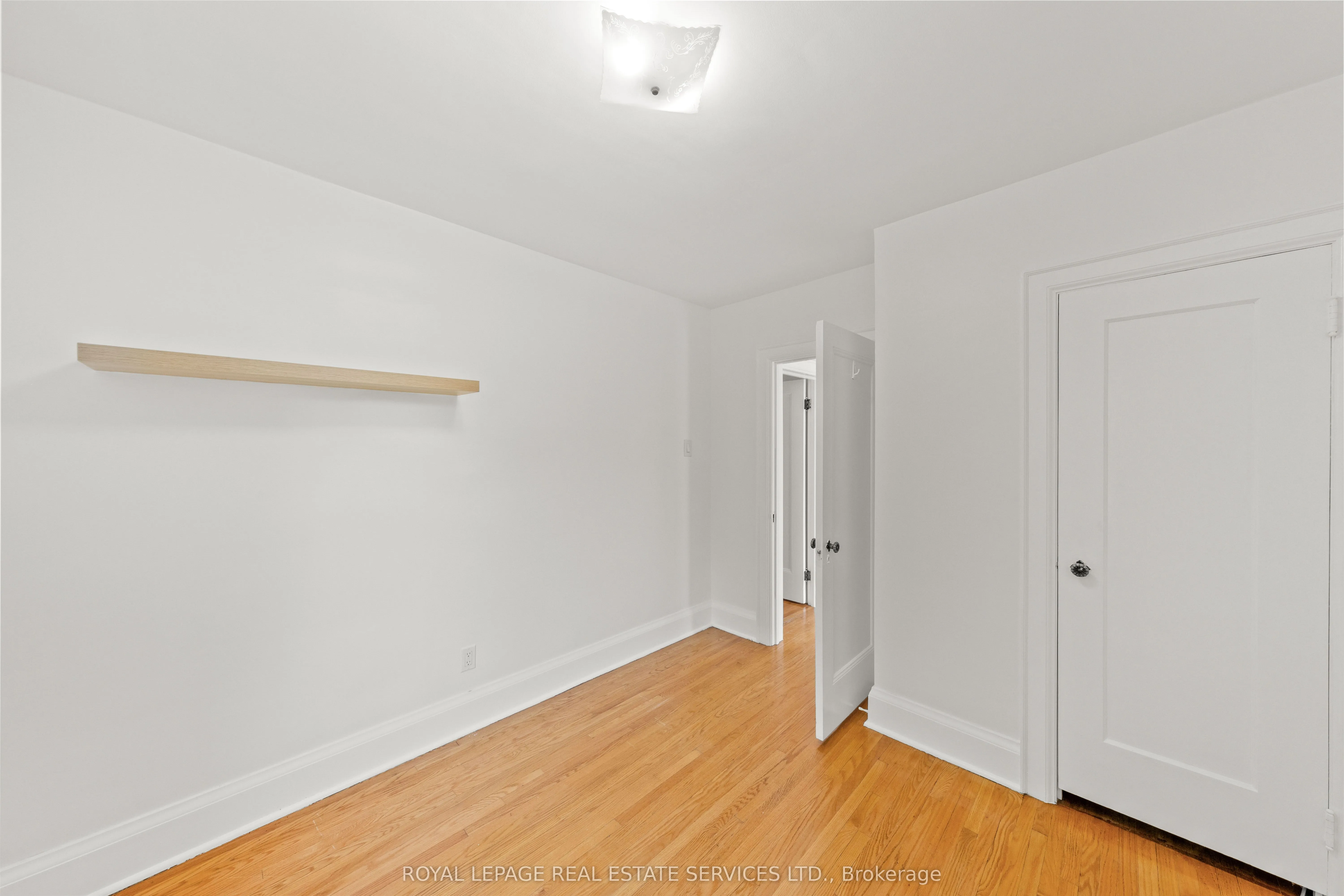 9 Duplex Crescent