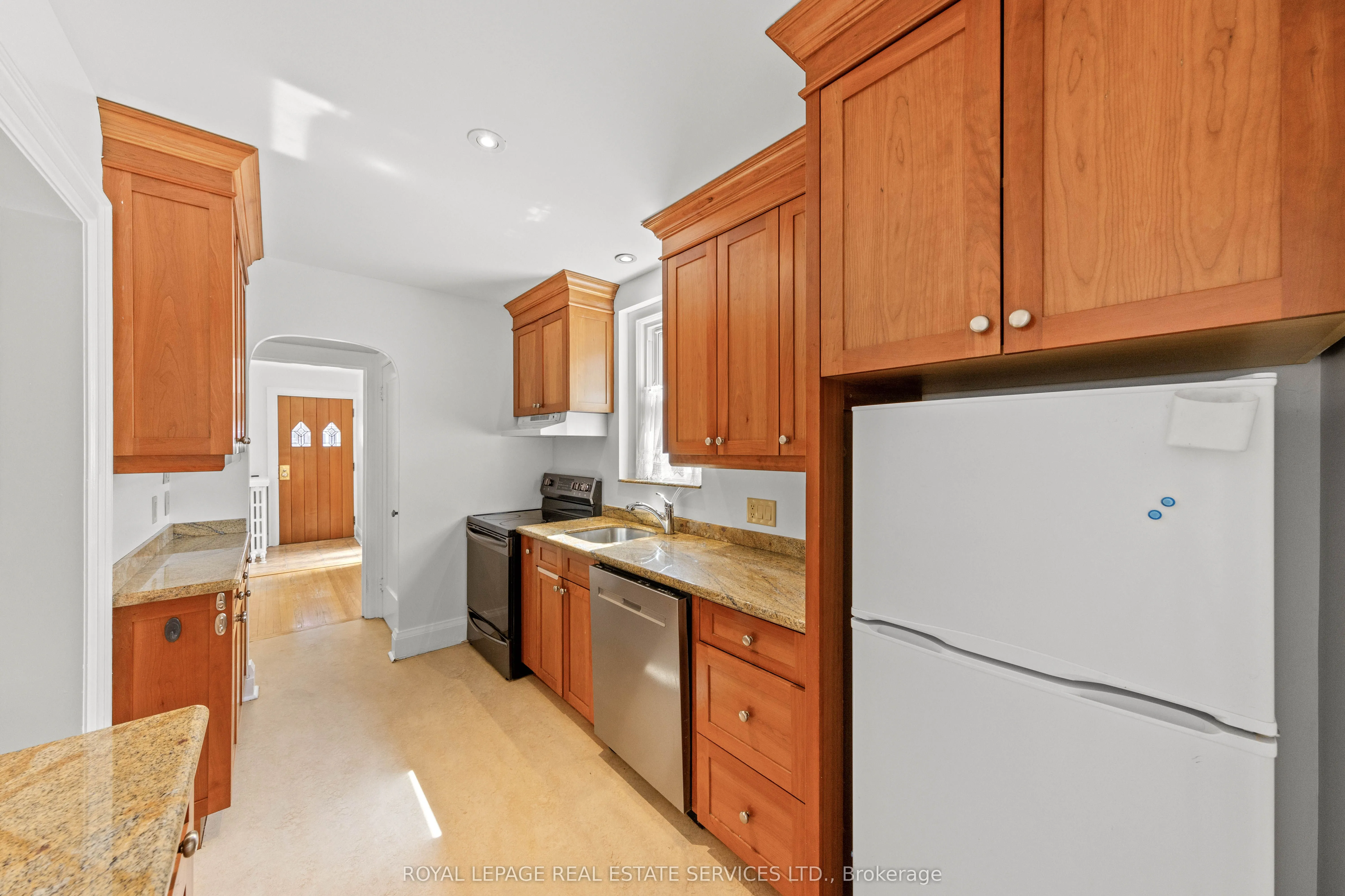 9 Duplex Crescent