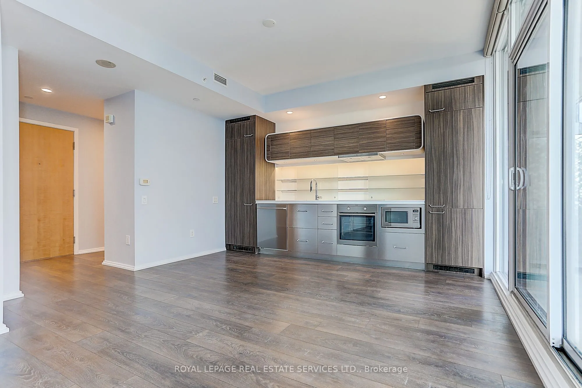 45 CHARLES Street E, #4111