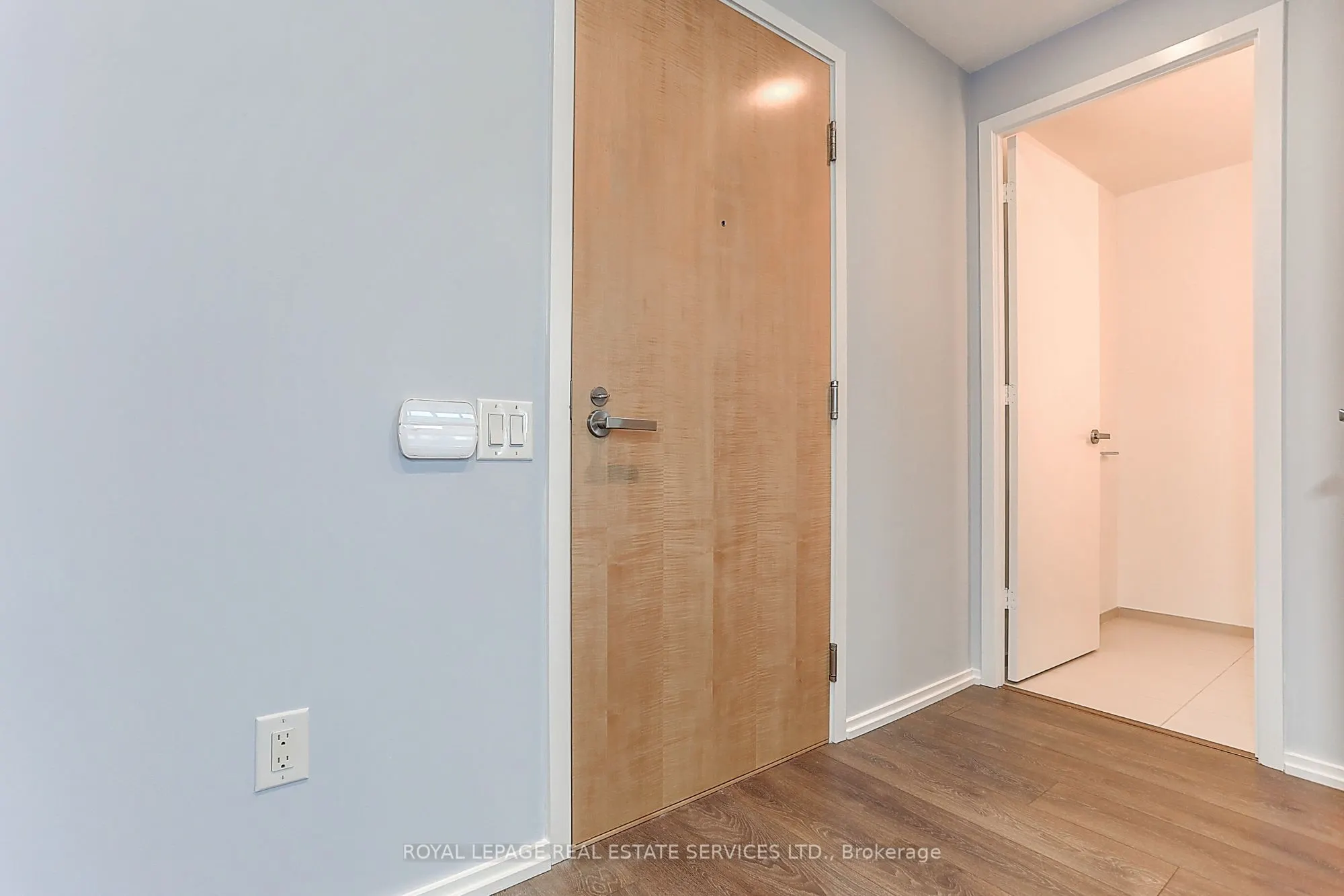 45 CHARLES Street E, #4111