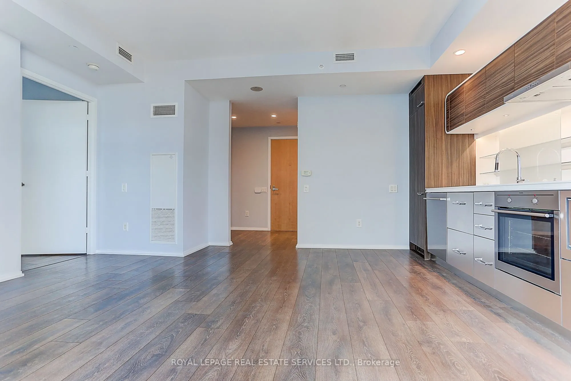 45 CHARLES Street E, #4111