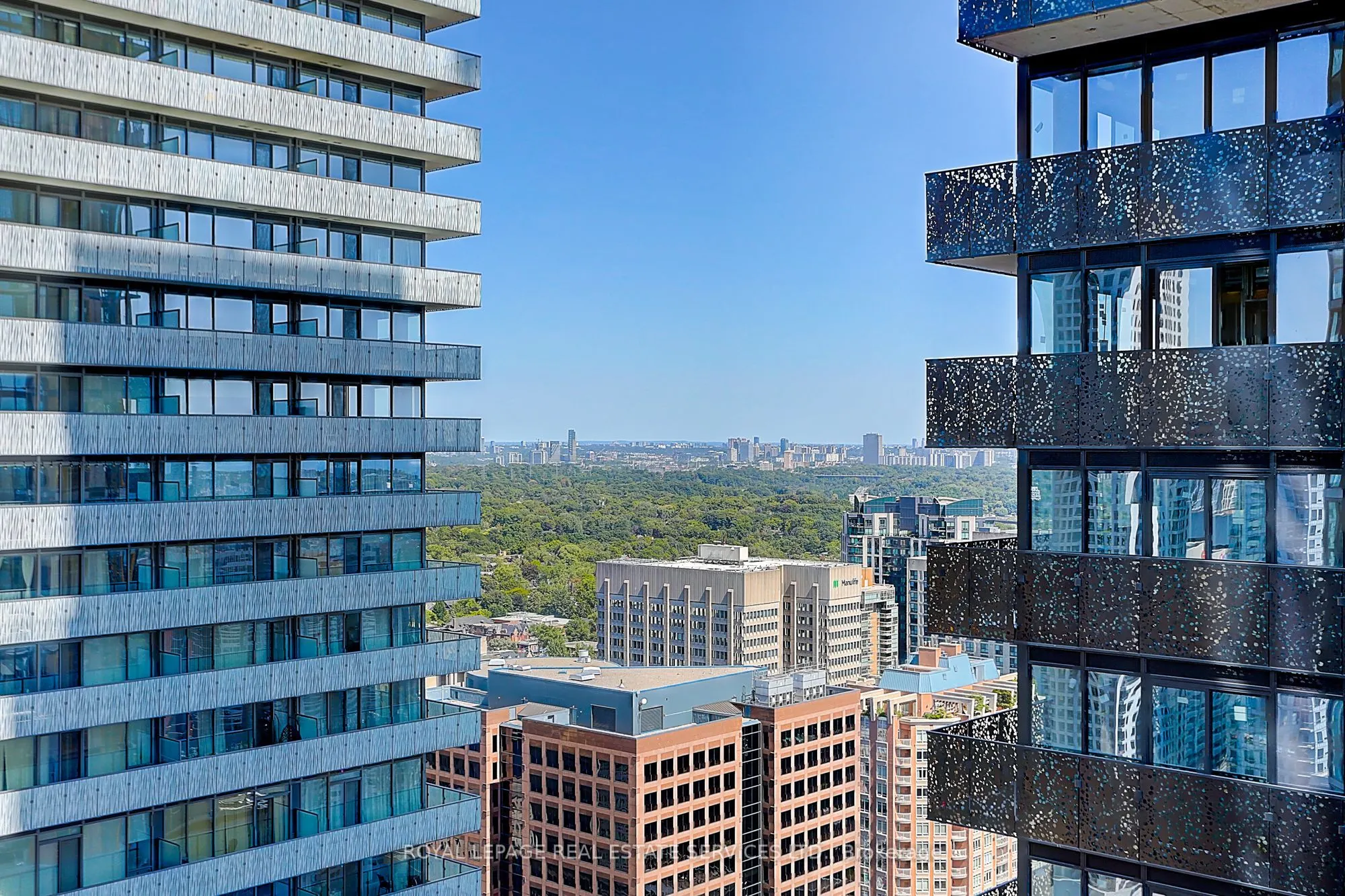 45 CHARLES Street E, #4111