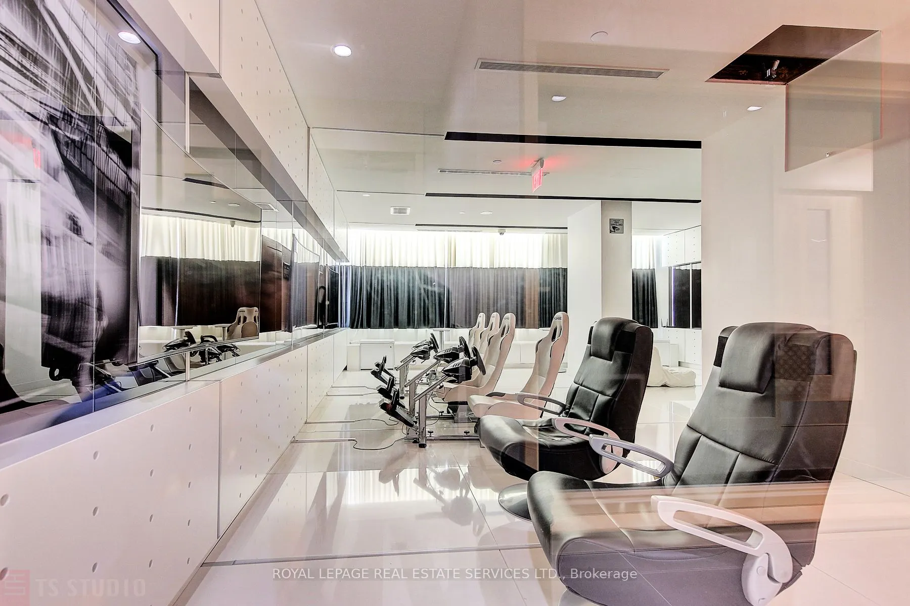 45 CHARLES Street E, #4111
