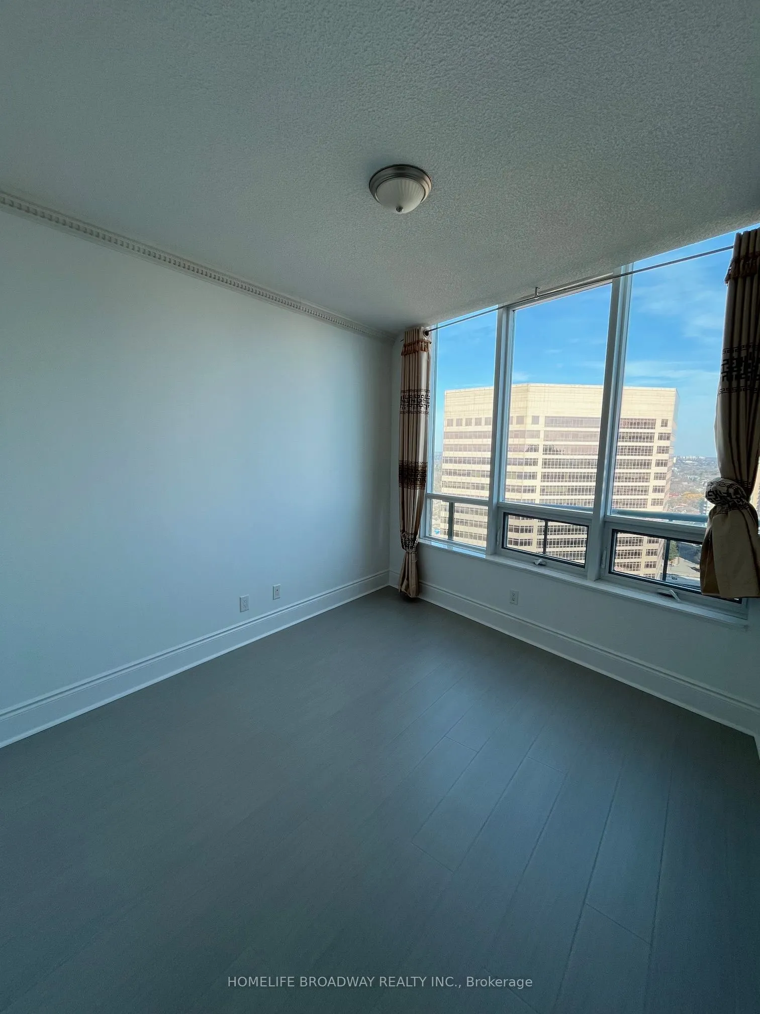 25 Greenview Avenue, #PH25