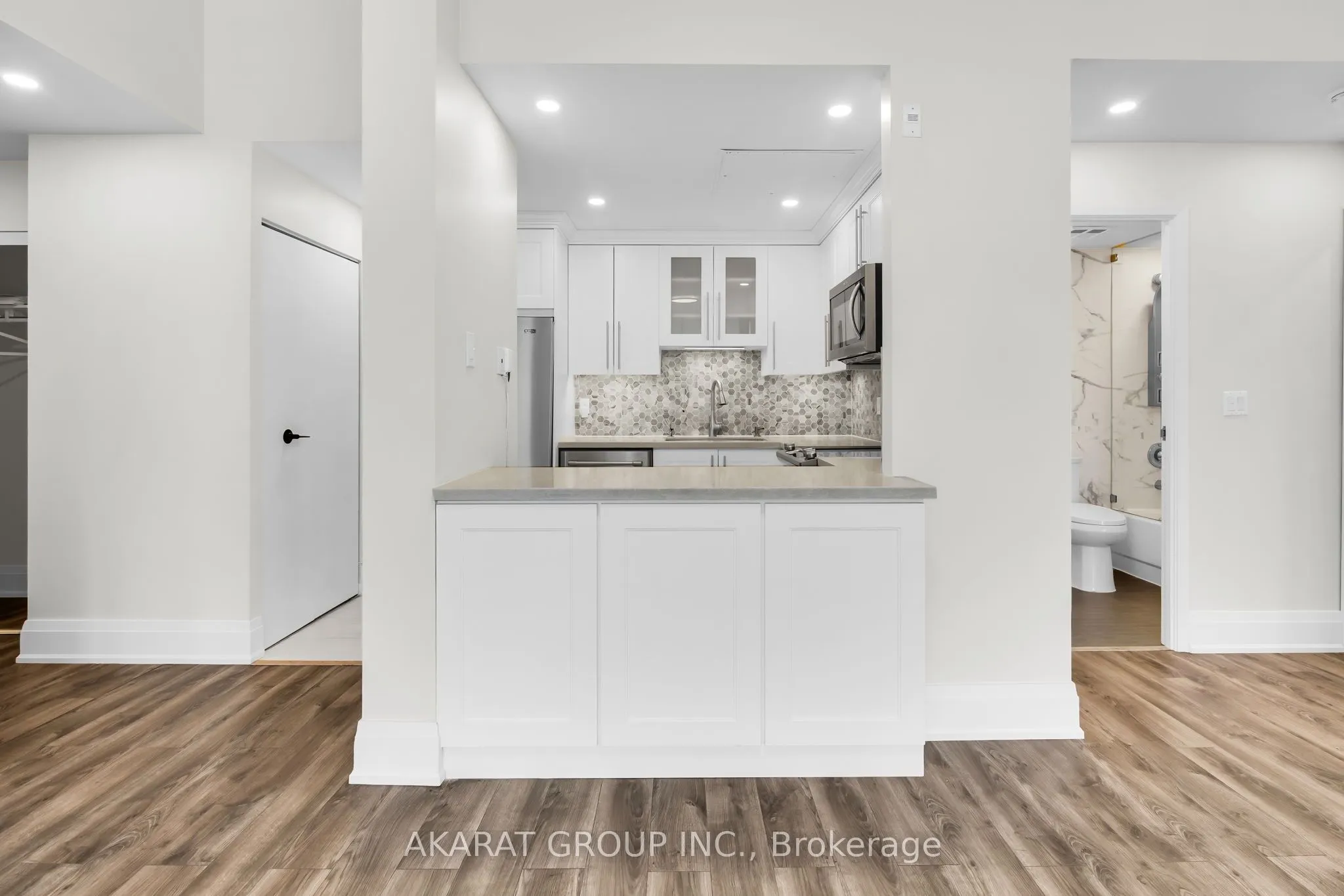 1901 Yonge Street, #703