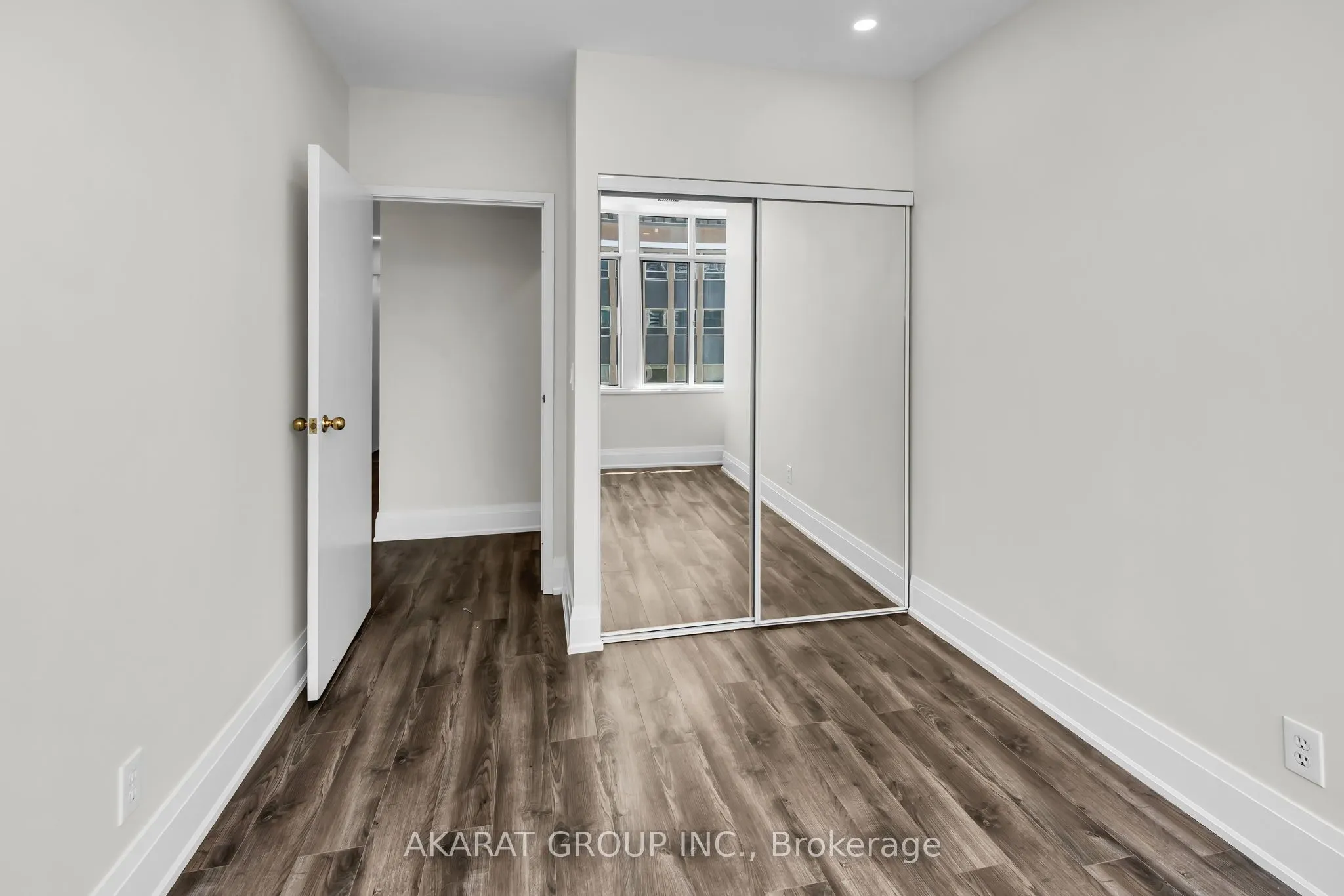 1901 Yonge Street, #703