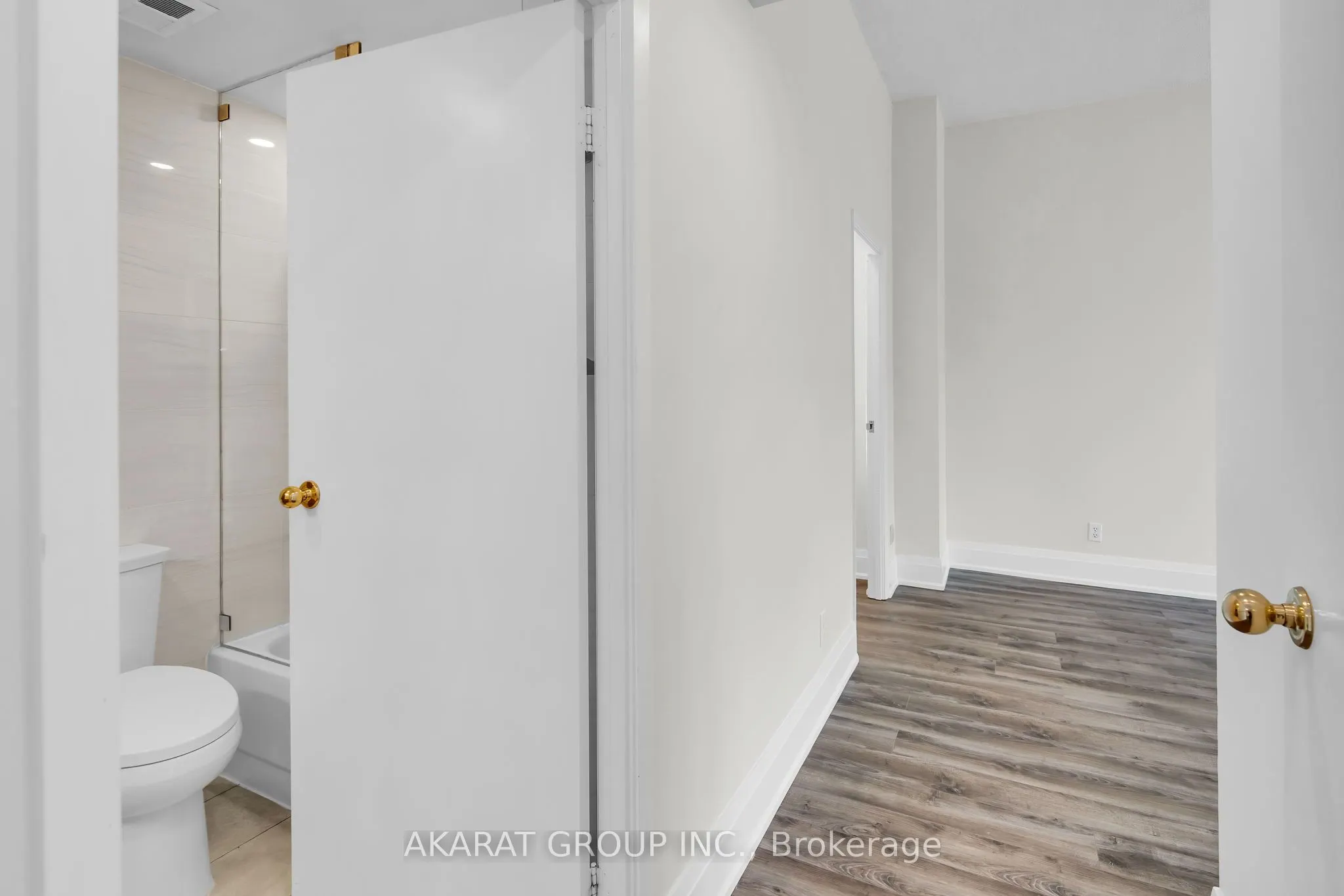 1901 Yonge Street, #703