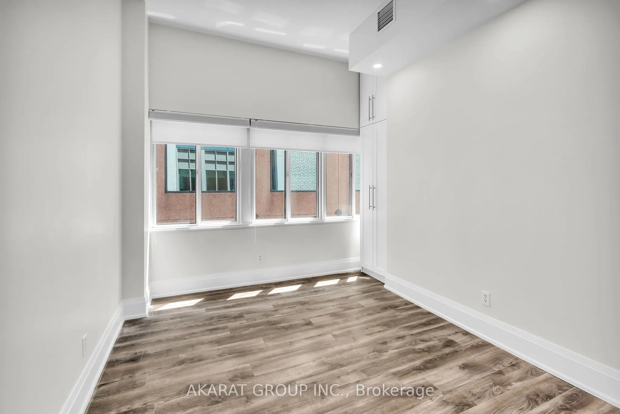 1901 Yonge Street, #703