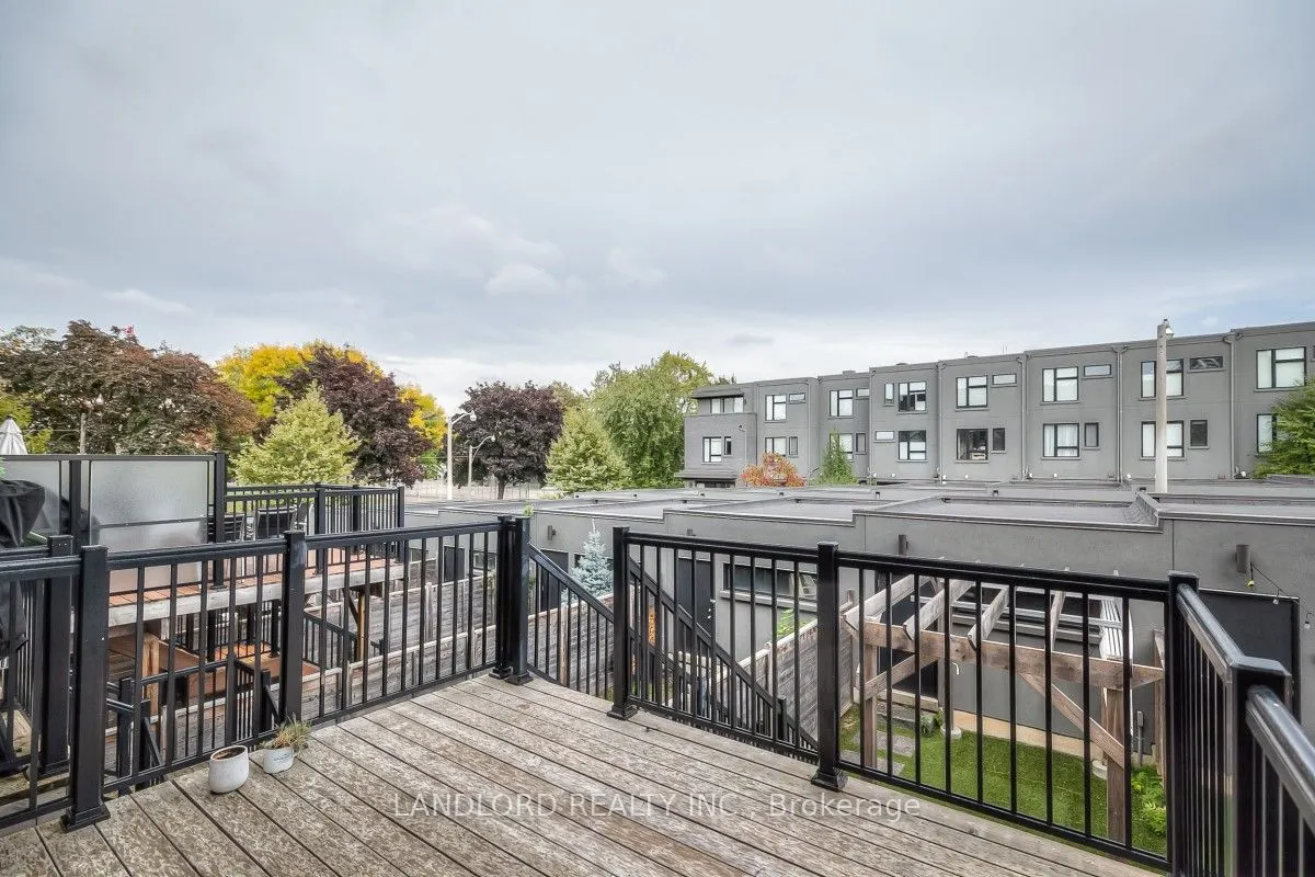 289 Roxton Road