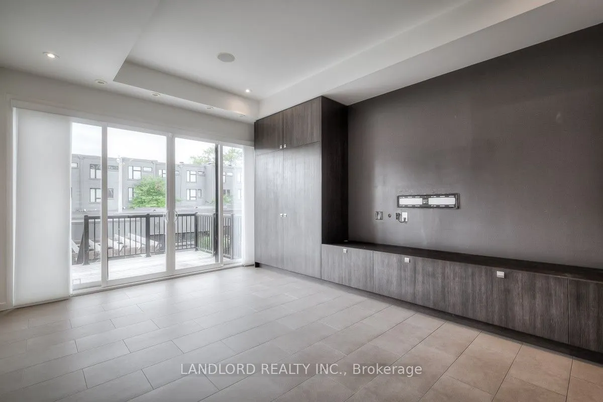 289 Roxton Road