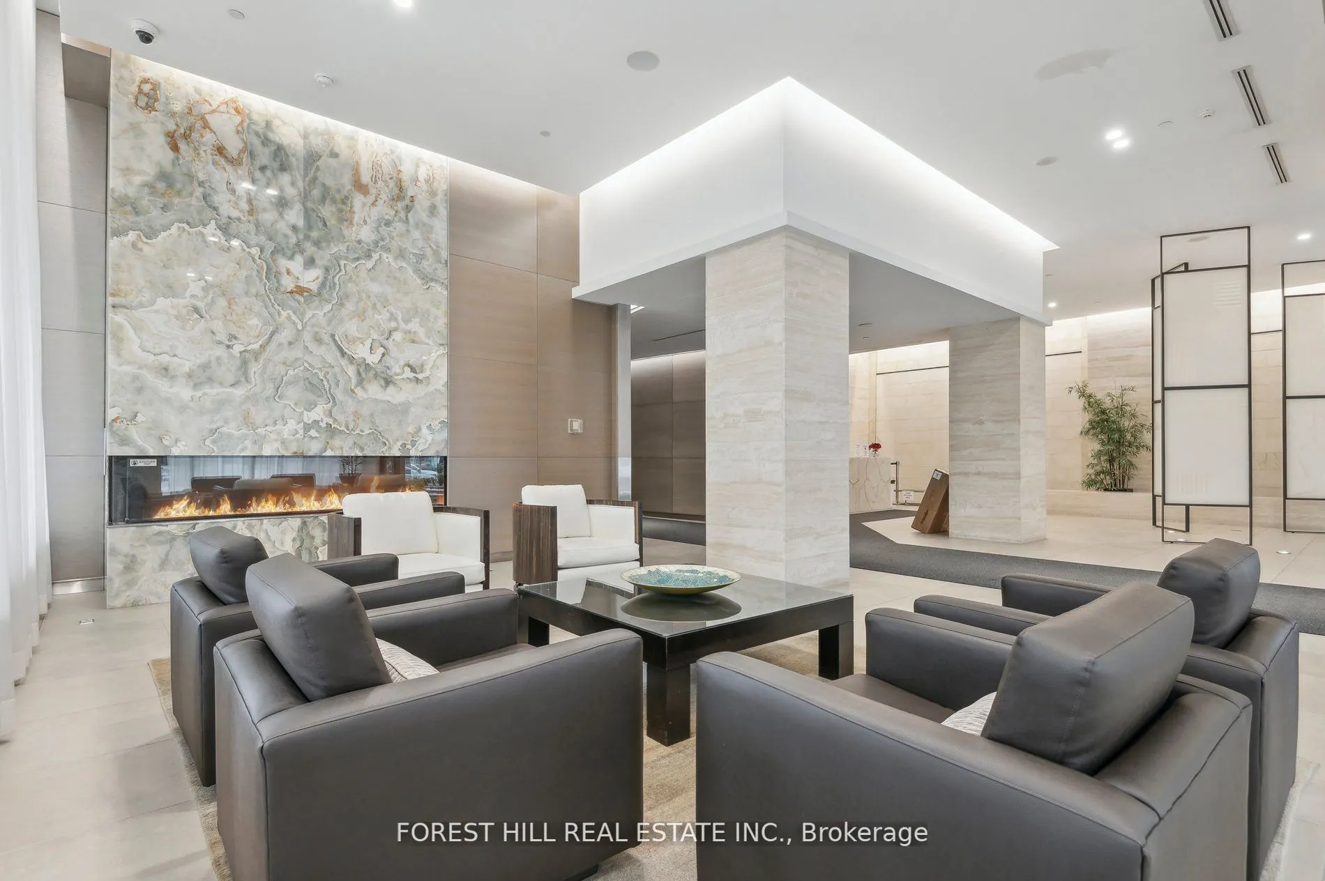 70 Roehampton Avenue, #713