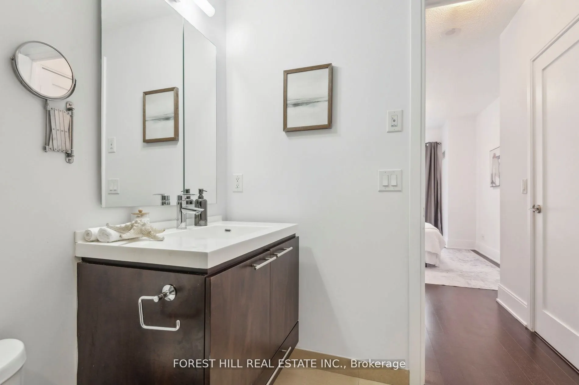 70 Roehampton Avenue, #713