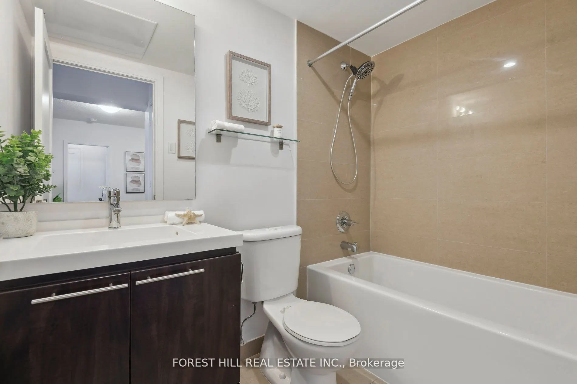70 Roehampton Avenue, #713