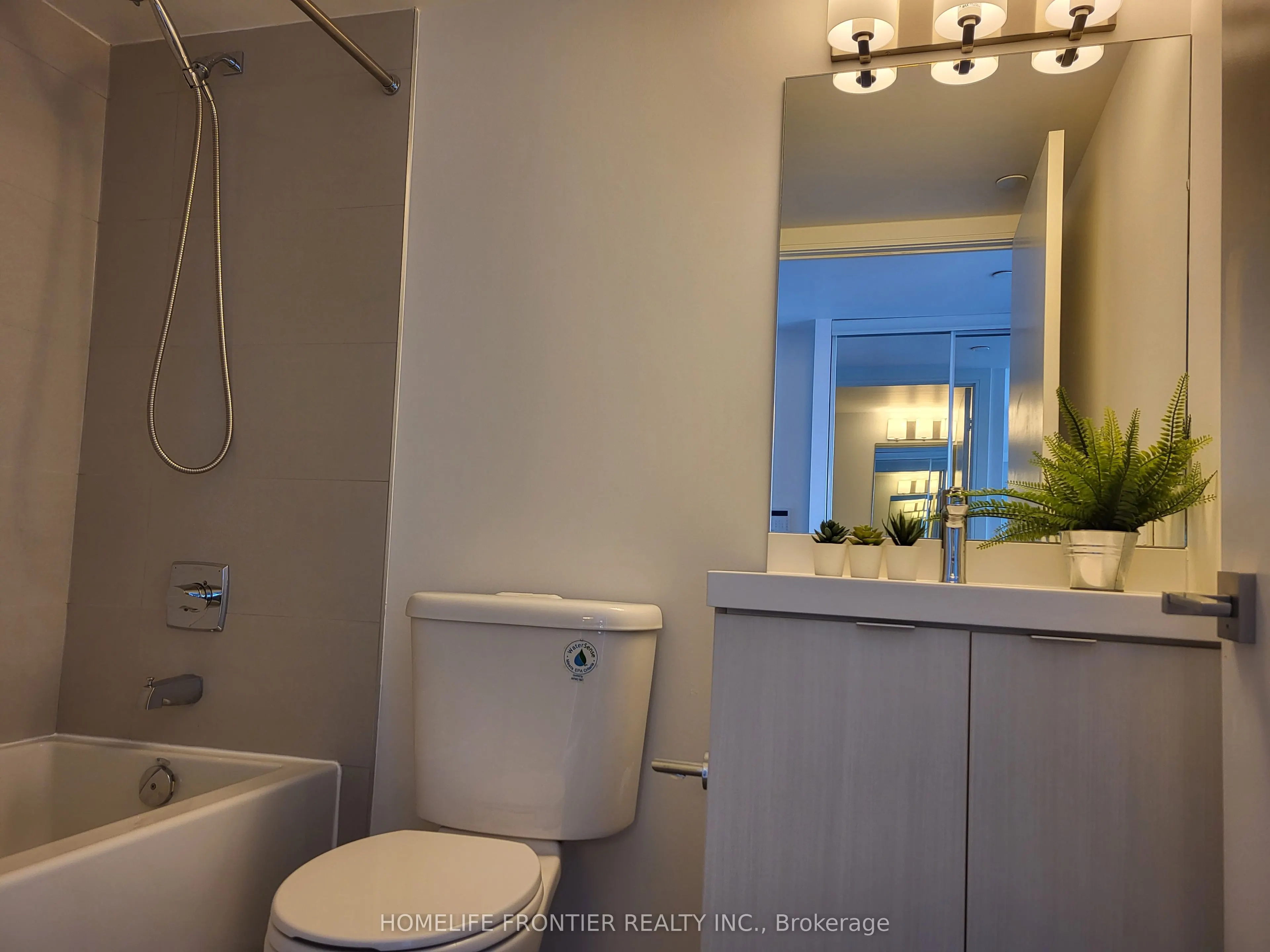 89 Mcgill Street, #1705