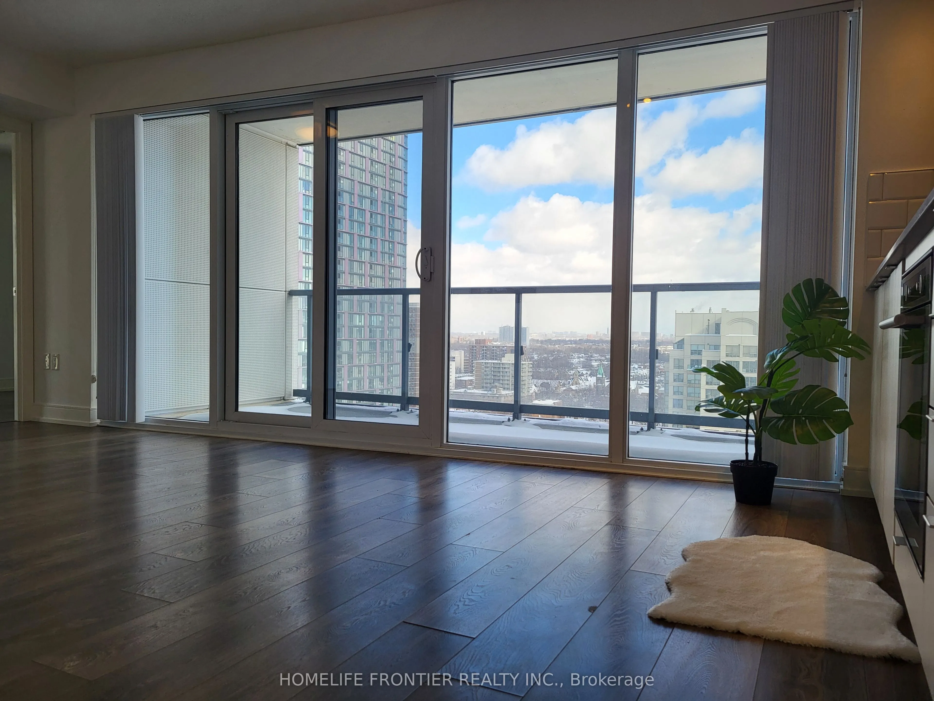 89 Mcgill Street, #1705