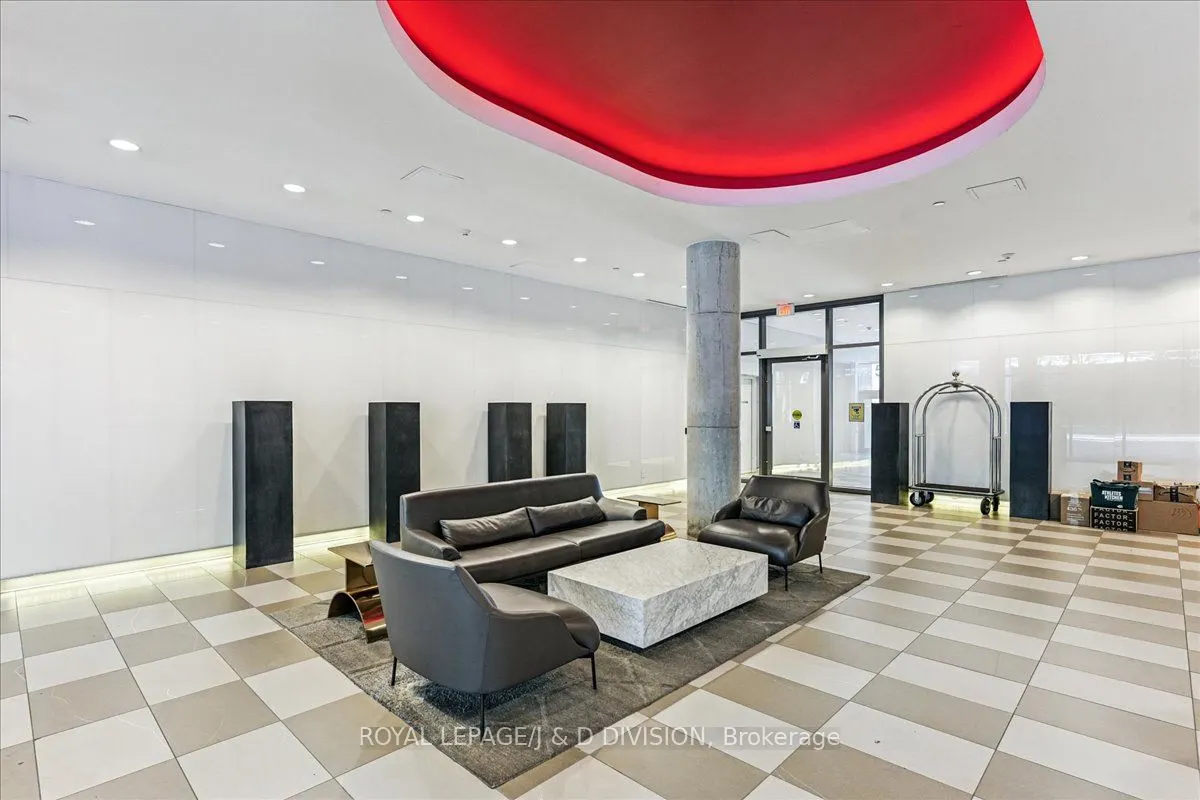 560 King Street W, #1006