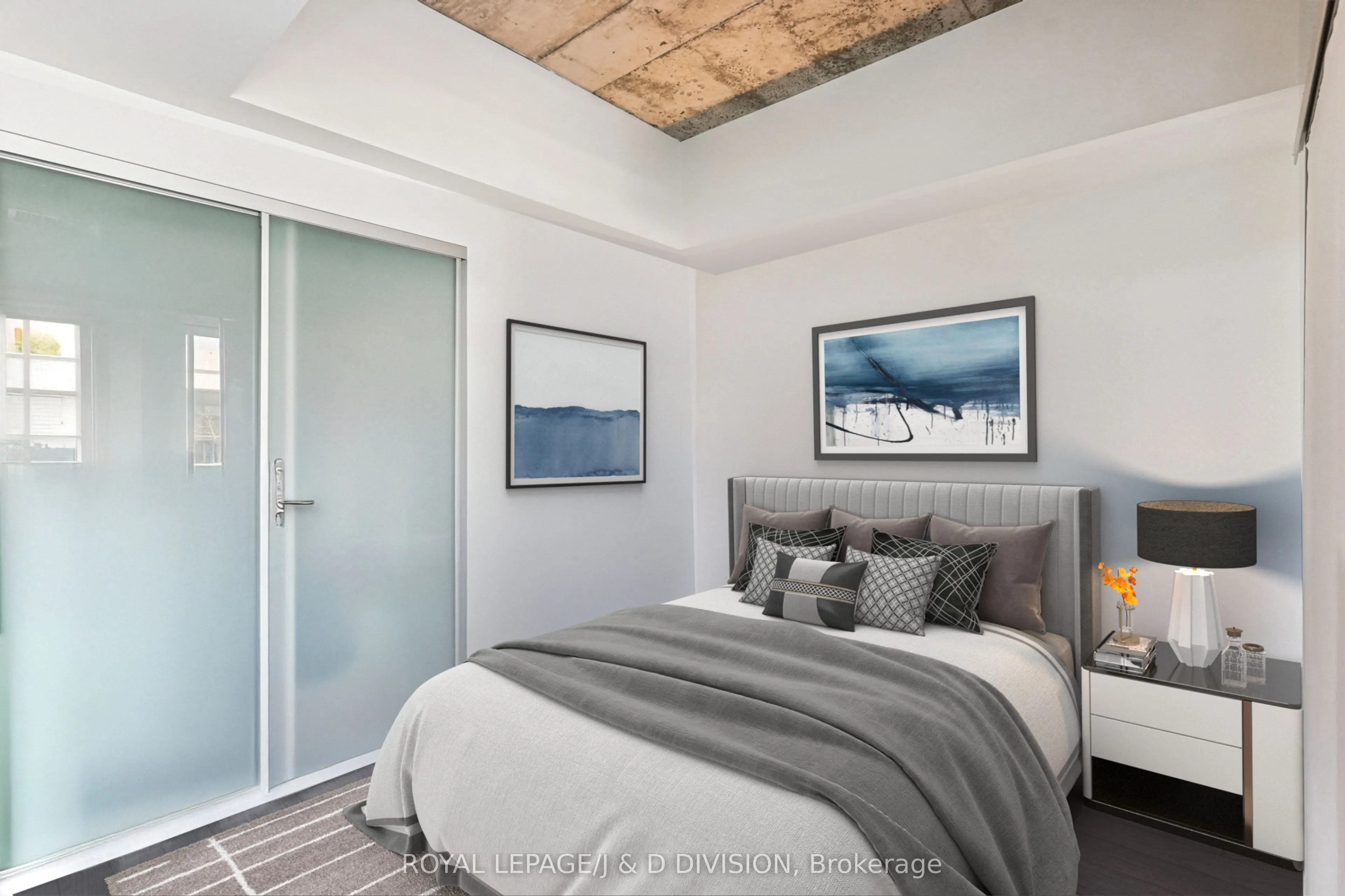 560 King Street W, #1006