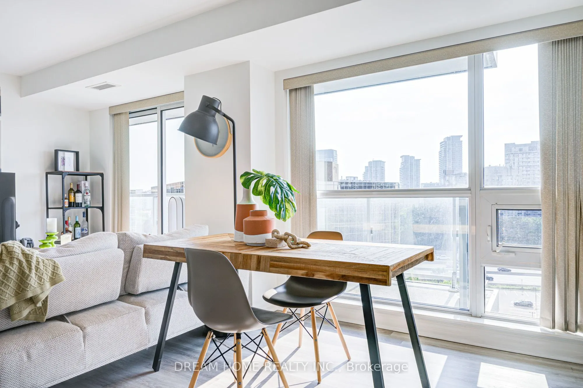 2015 Sheppard Avenue E, #904
