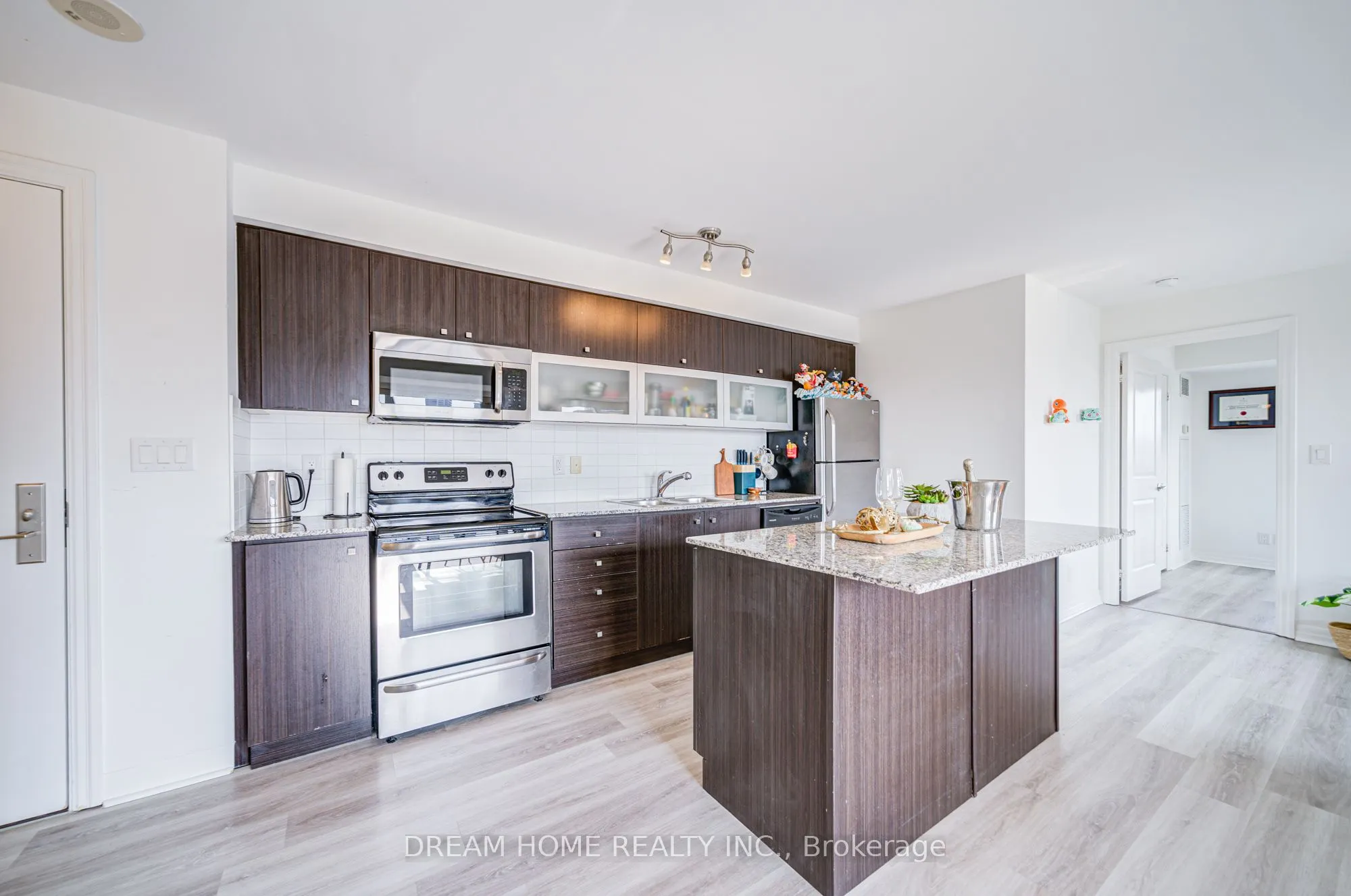 2015 Sheppard Avenue E, #904