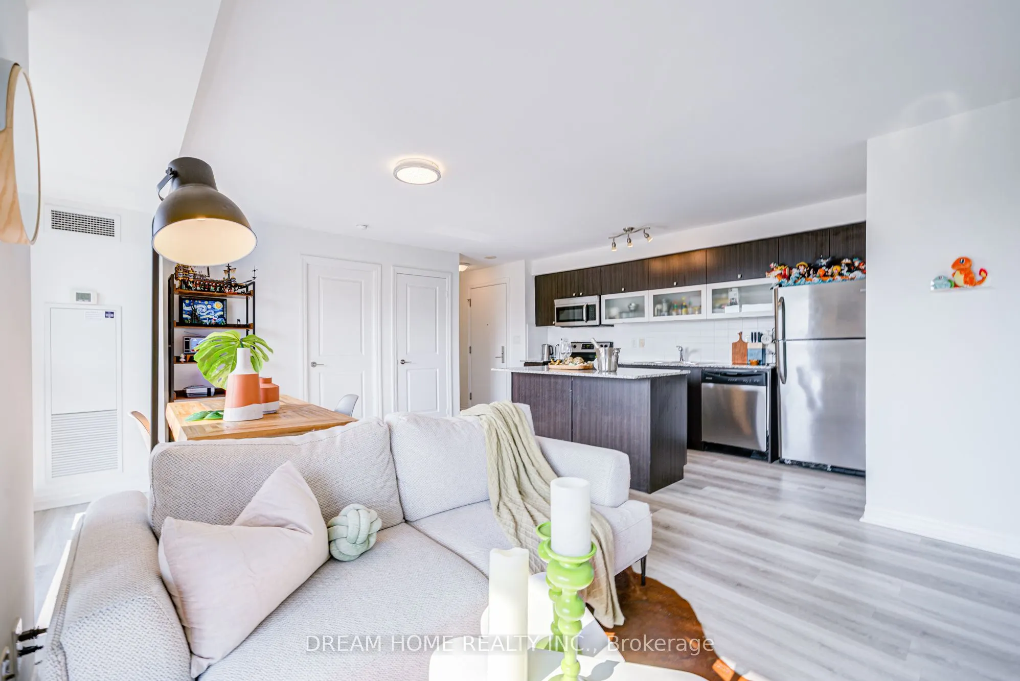 2015 Sheppard Avenue E, #904