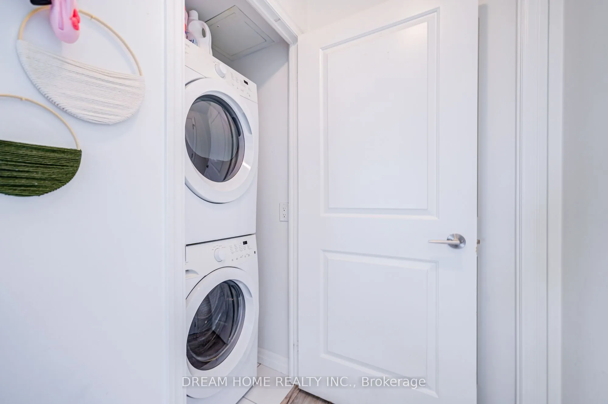 2015 Sheppard Avenue E, #904