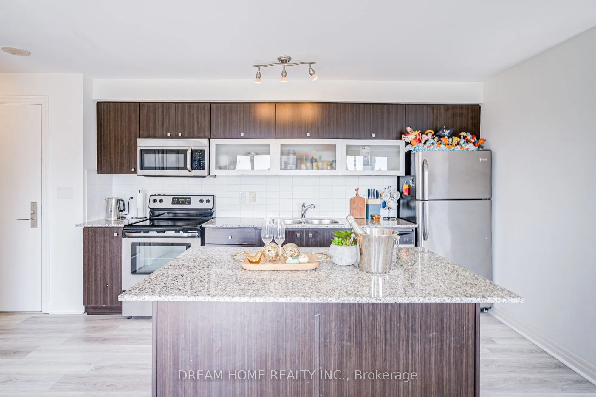 2015 Sheppard Avenue E, #904