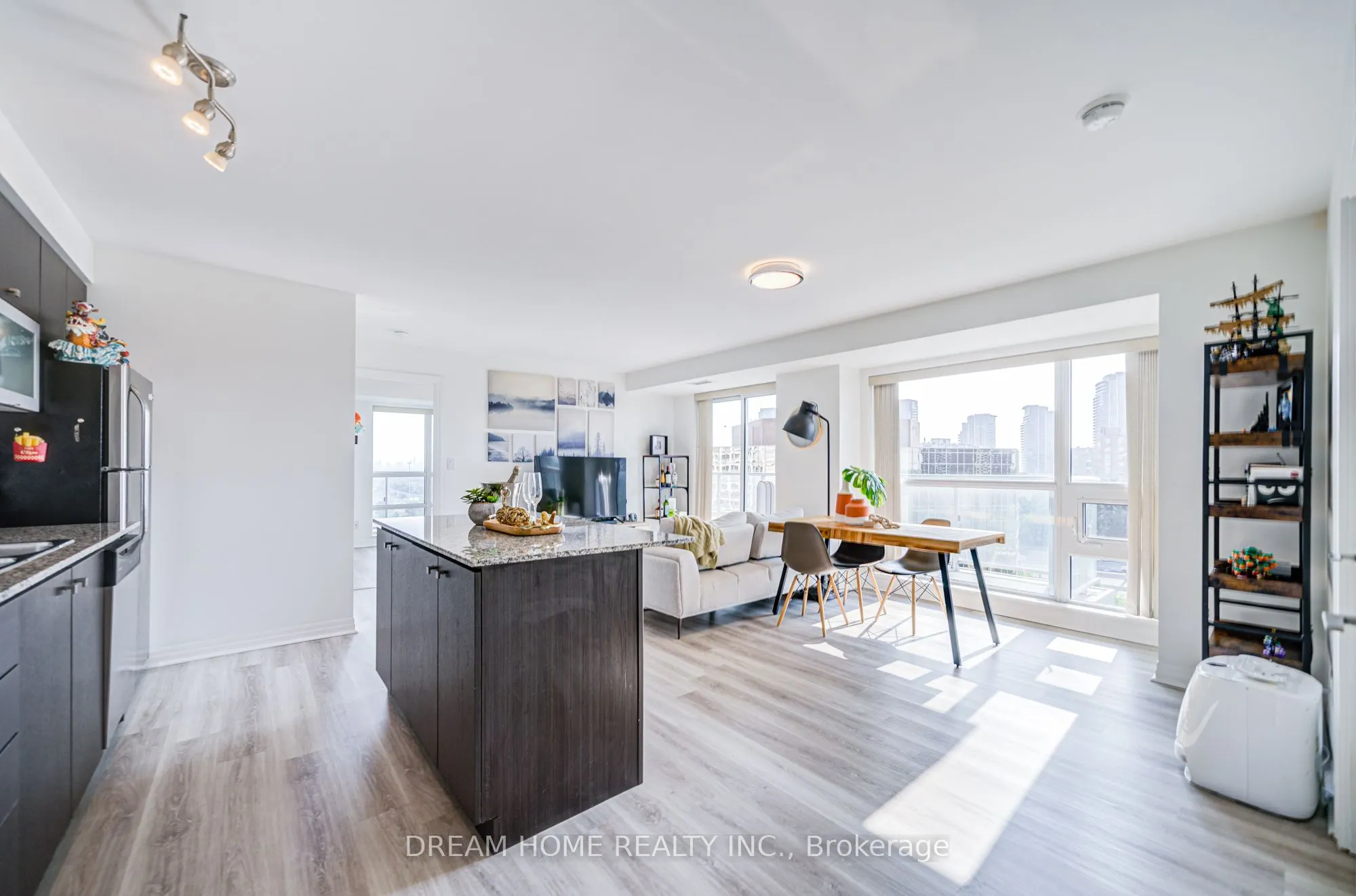 2015 Sheppard Avenue E, #904
