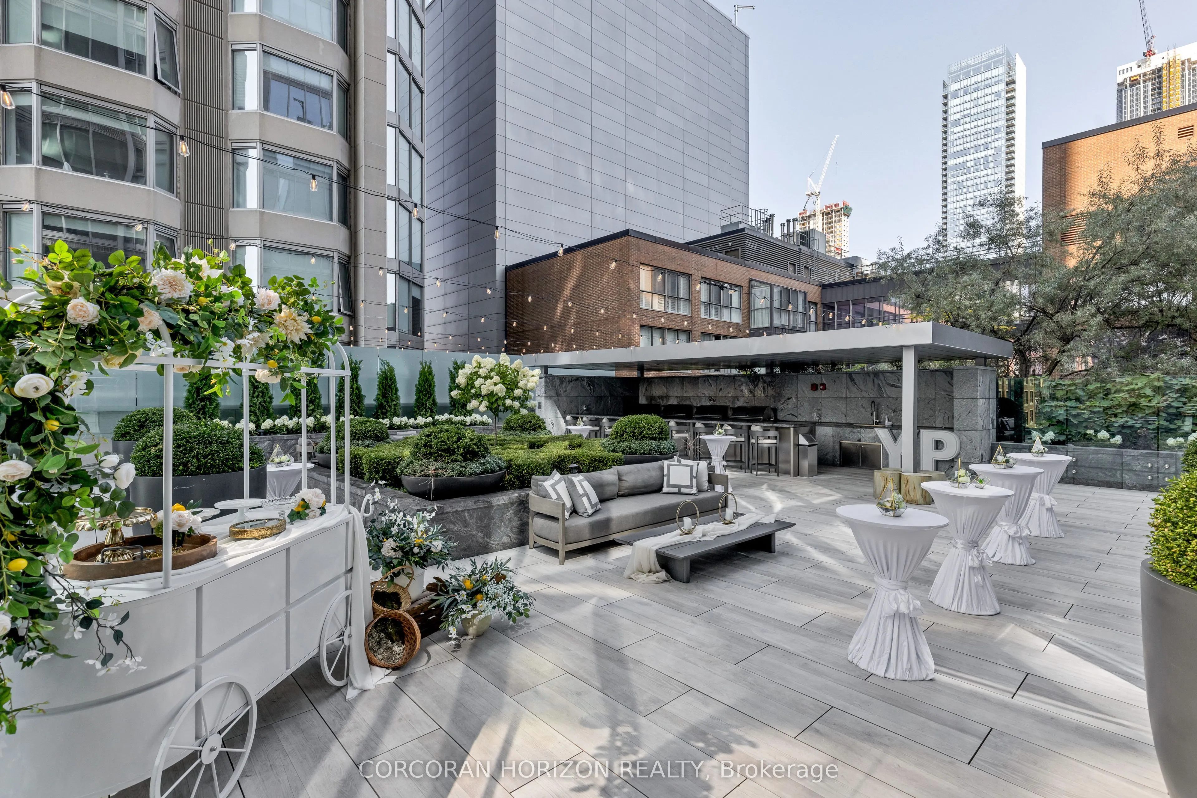 200 Cumberland Street, #3802